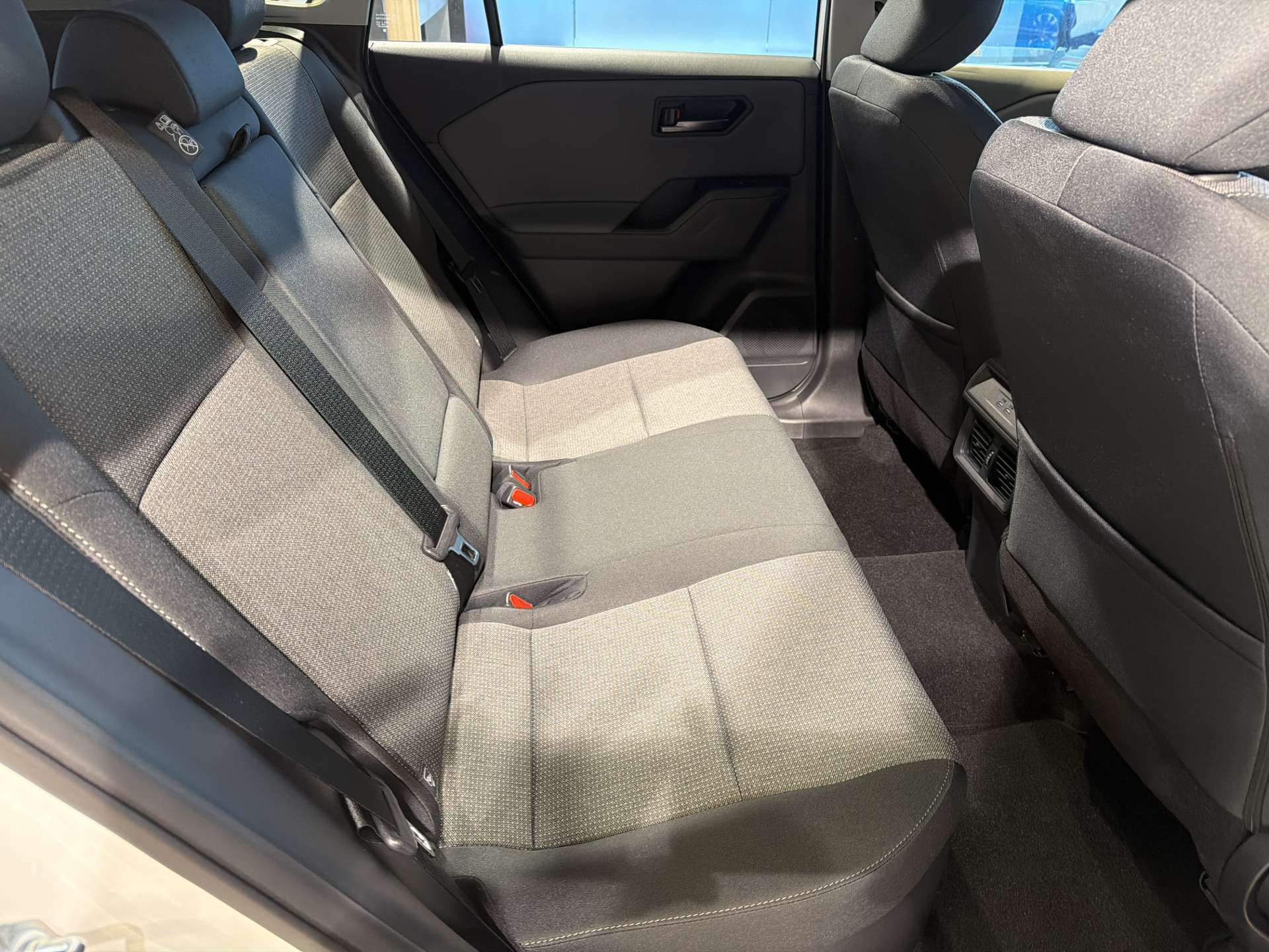 TOYOTA RAV-4 2.5 HSD Trend e-CVT AWD NEUES MODELL Automat-image-6