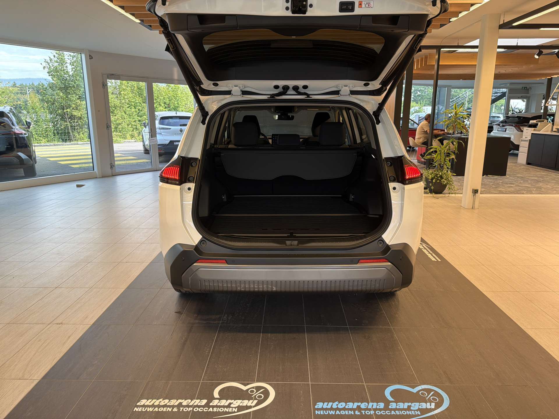 TOYOTA RAV-4 2.5 HSD Trend e-CVT AWD NEUES MODELL Automat-image-7