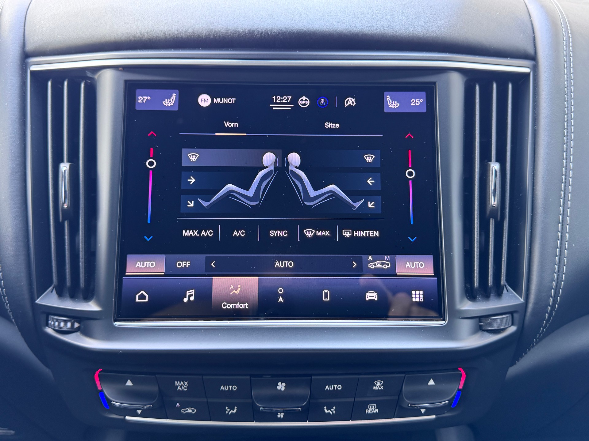 MASERATI Levante 3.0 V6 Modena+Automat+4x4+LED Scheinwerfer+Leder+Sitzheizung+ACC+360°Kamera+Luftfahrwerk+Getönte Scheiben+Navi+21"ALU+-image-21