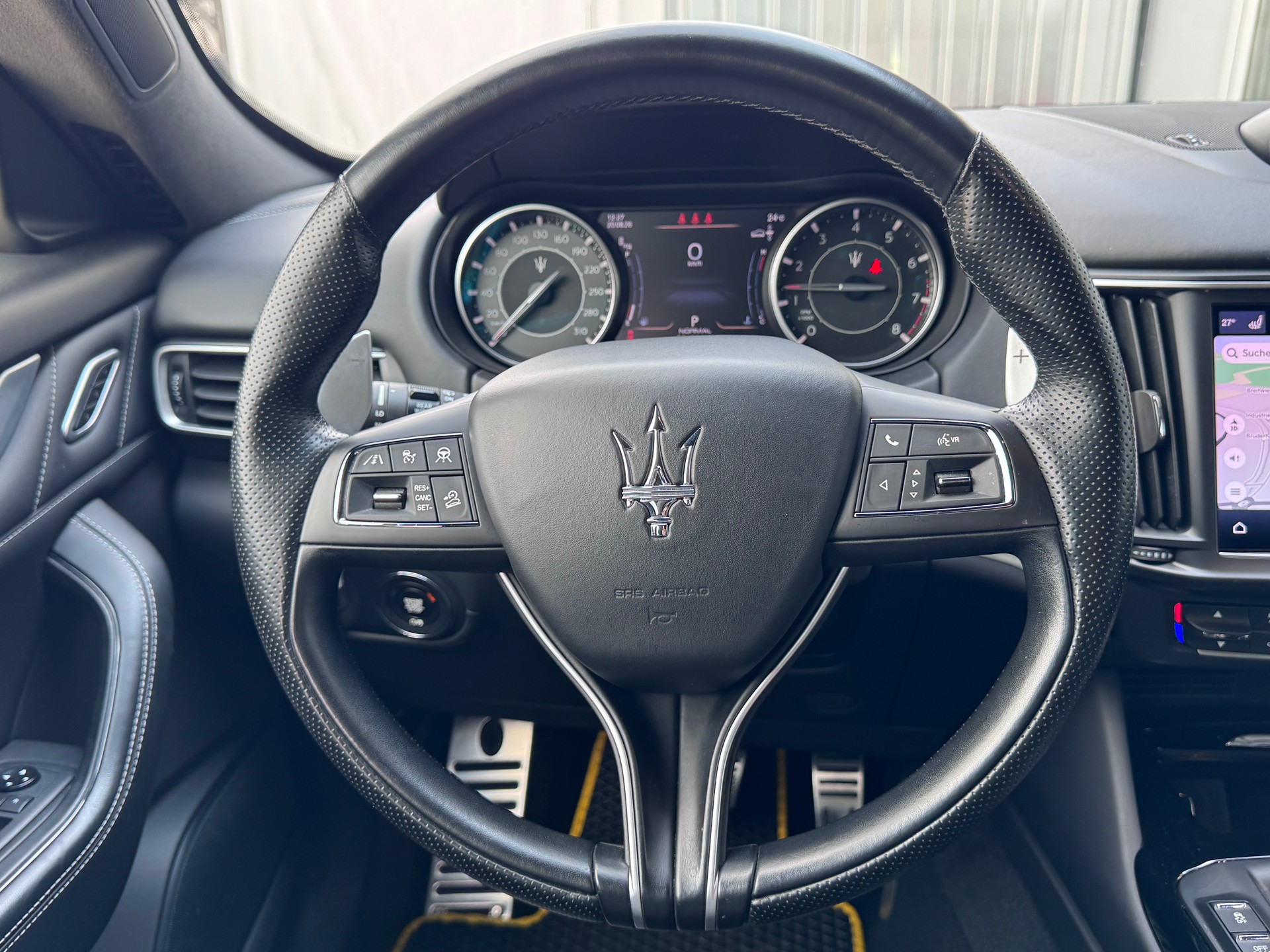 MASERATI Levante 3.0 V6 Modena+Automat+4x4+LED Scheinwerfer+Leder+Sitzheizung+ACC+360°Kamera+Luftfahrwerk+Getönte Scheiben+Navi+21"ALU+-image-13