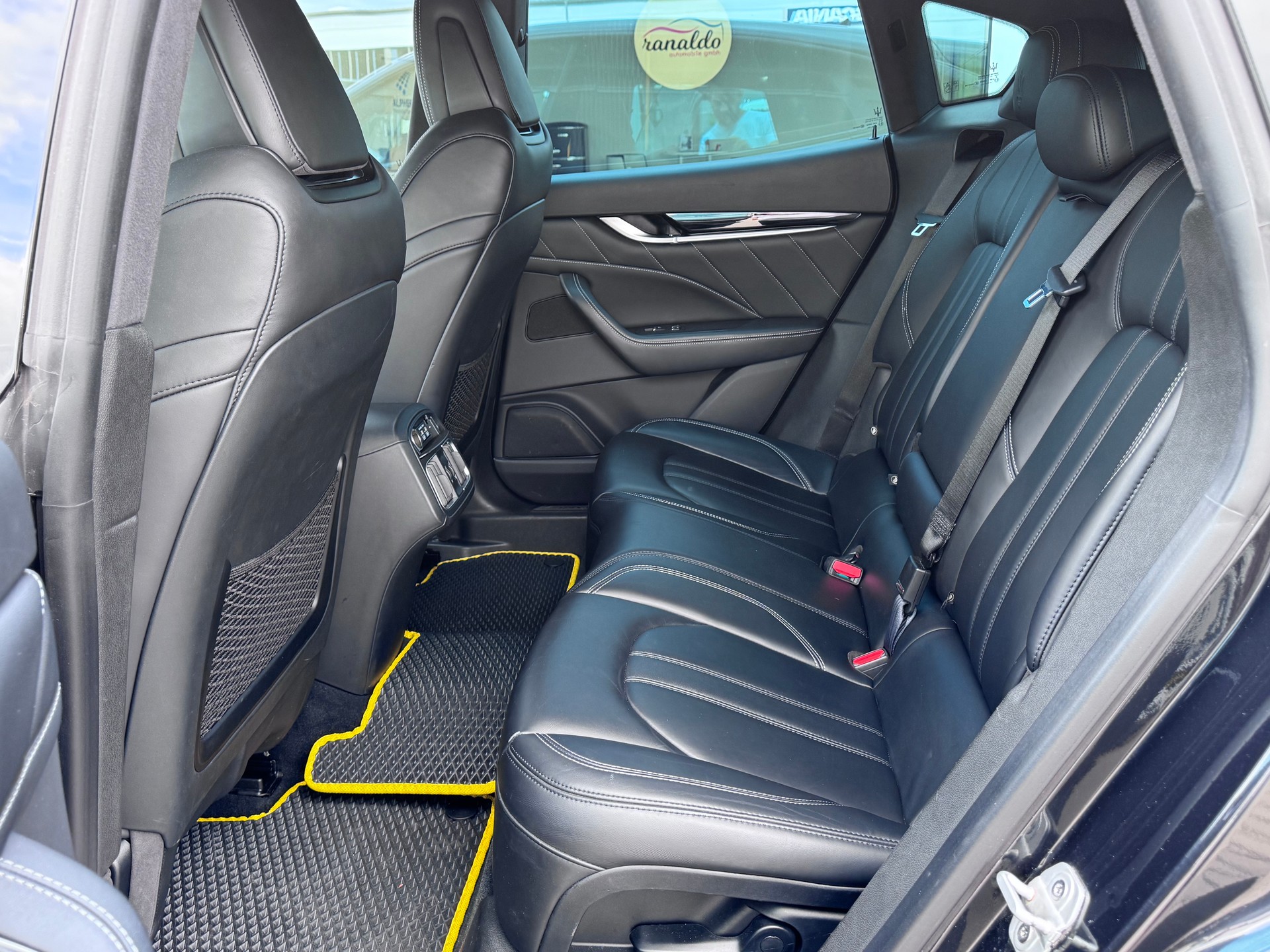 MASERATI Levante 3.0 V6 Modena+Automat+4x4+LED Scheinwerfer+Leder+Sitzheizung+ACC+360°Kamera+Luftfahrwerk+Getönte Scheiben+Navi+21"ALU+-image-8