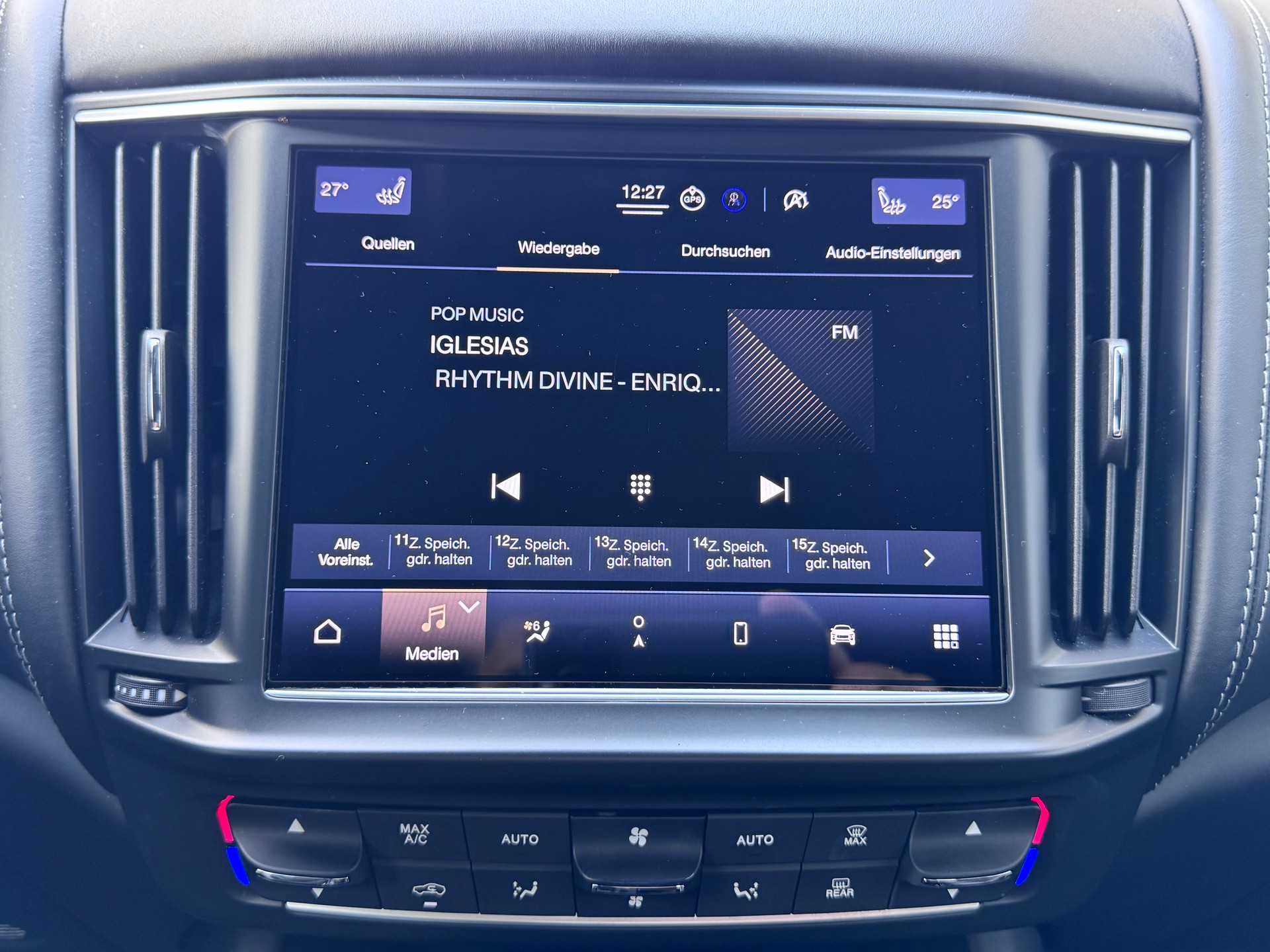 MASERATI Levante 3.0 V6 Modena+Automat+4x4+LED Scheinwerfer+Leder+Sitzheizung+ACC+360°Kamera+Luftfahrwerk+Getönte Scheiben+Navi+21"ALU+-image-20