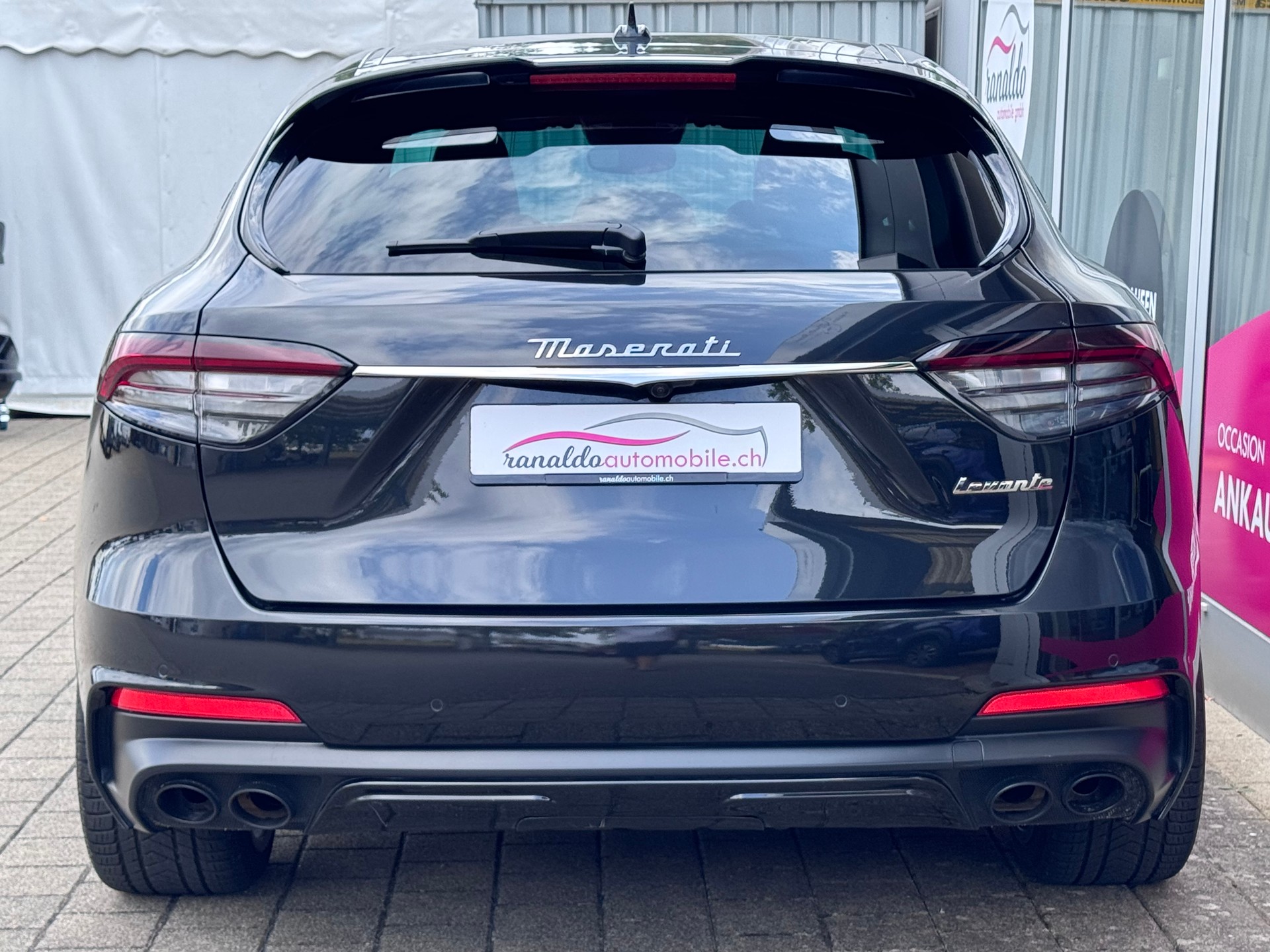 MASERATI Levante 3.0 V6 Modena+Automat+4x4+LED Scheinwerfer+Leder+Sitzheizung+ACC+360°Kamera+Luftfahrwerk+Getönte Scheiben+Navi+21"ALU+-image-6