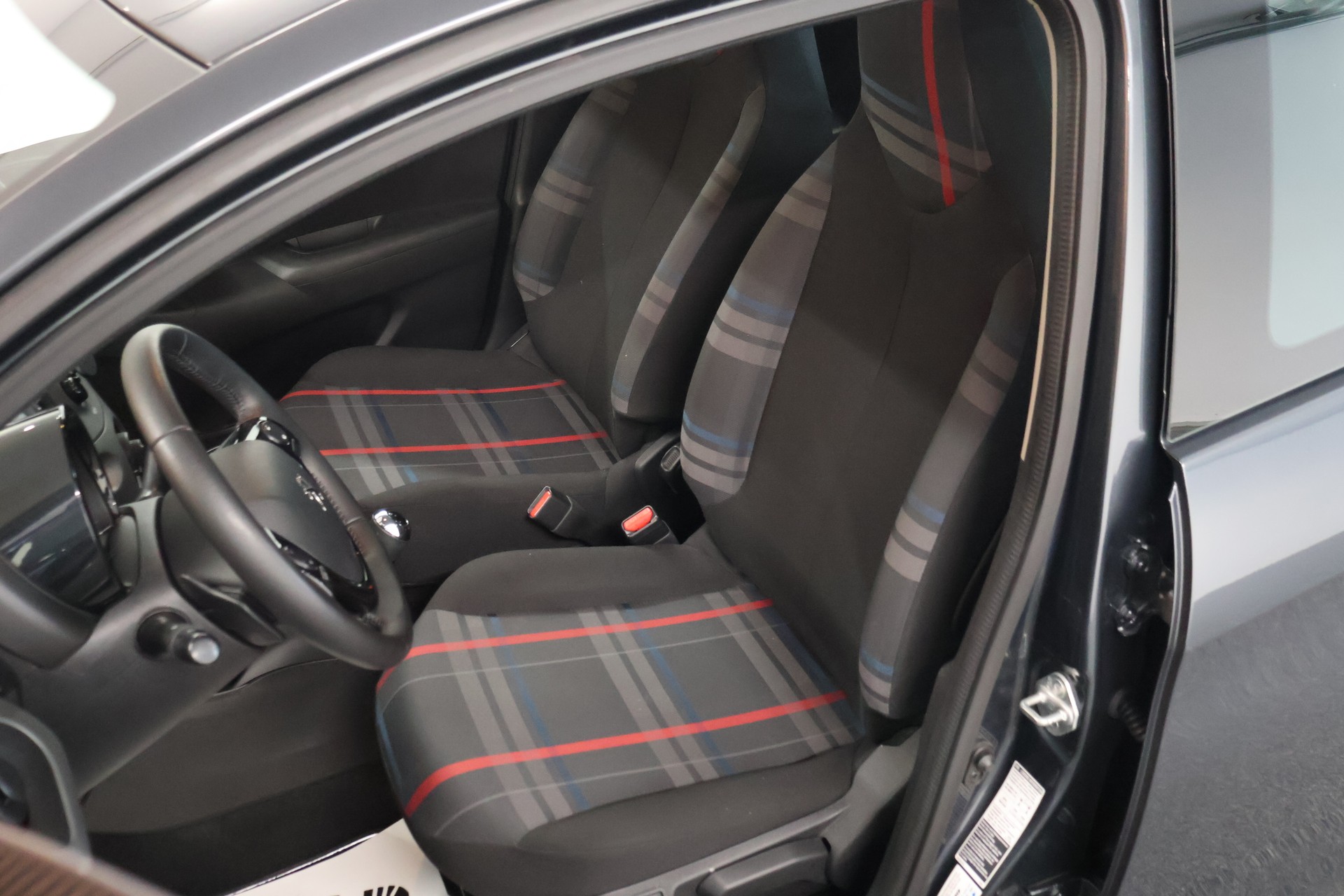 PEUGEOT 108 1.0 VTi Active ETG-image-10