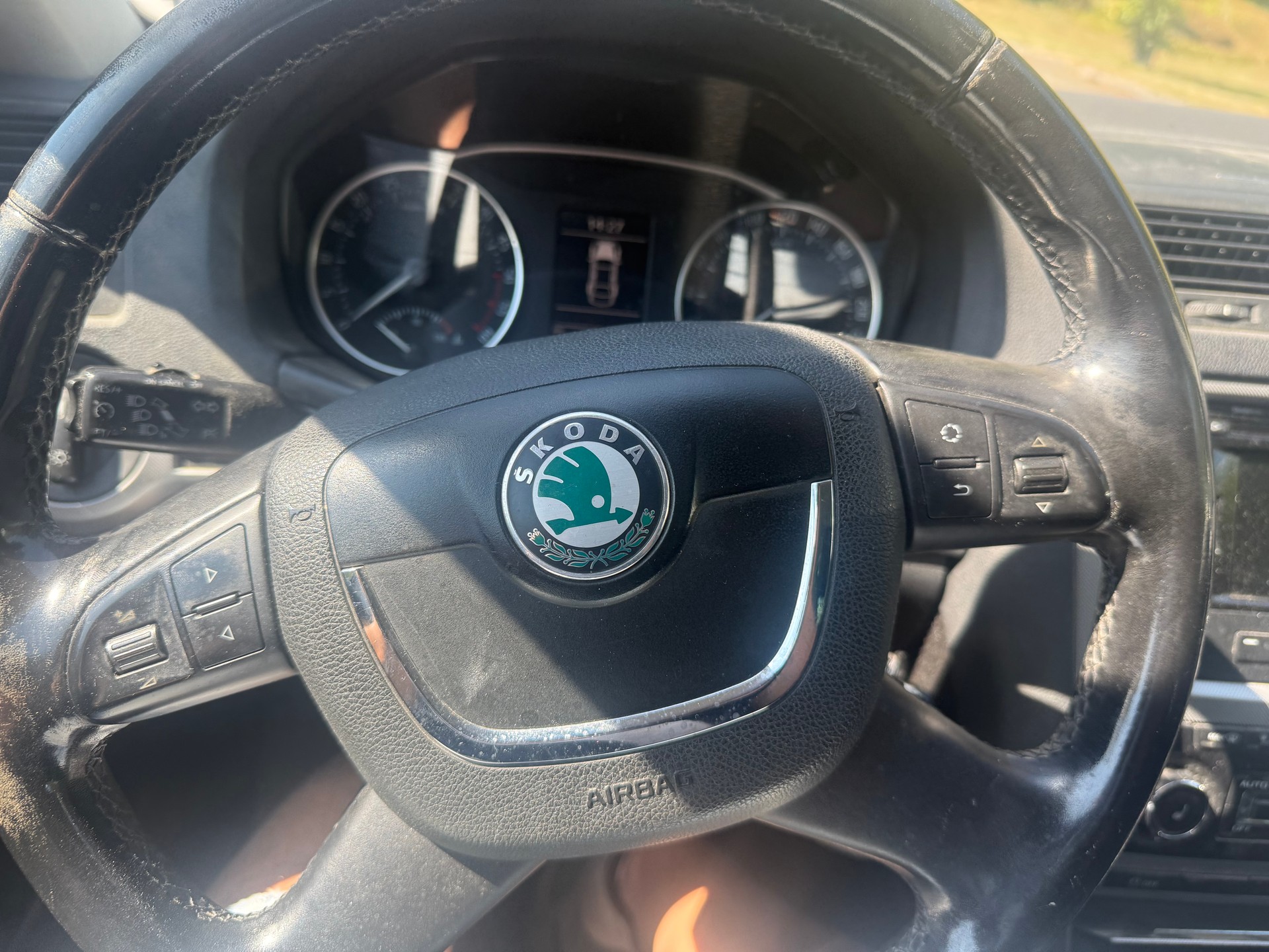 SKODA Octavia Combi 2.0 TDI Elegance 4x4-image-4