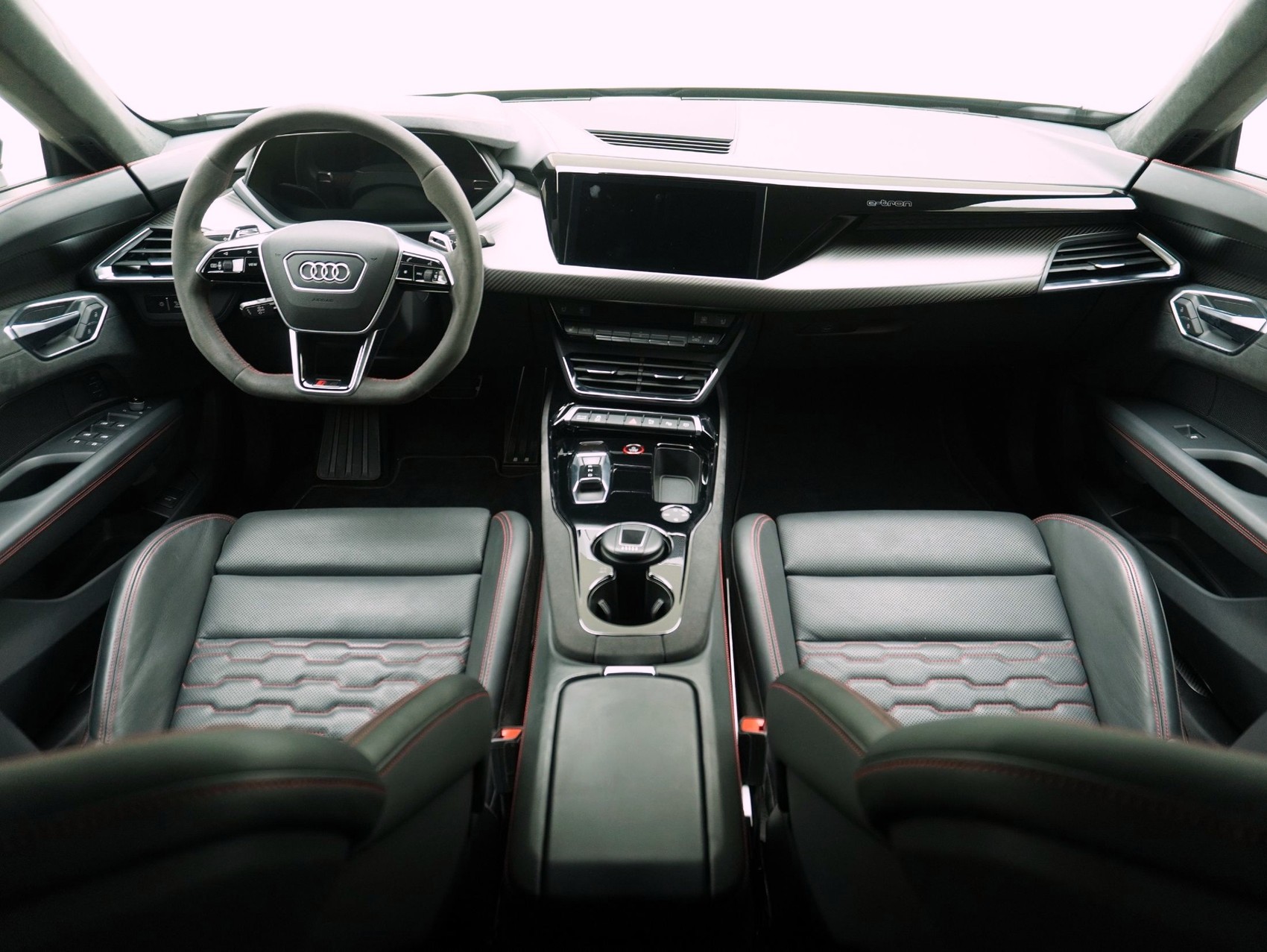 AUDI e-tron GT RS quattro **Carbon Optik / Hinterachslenkung / Matrix / uvm.**-image-12