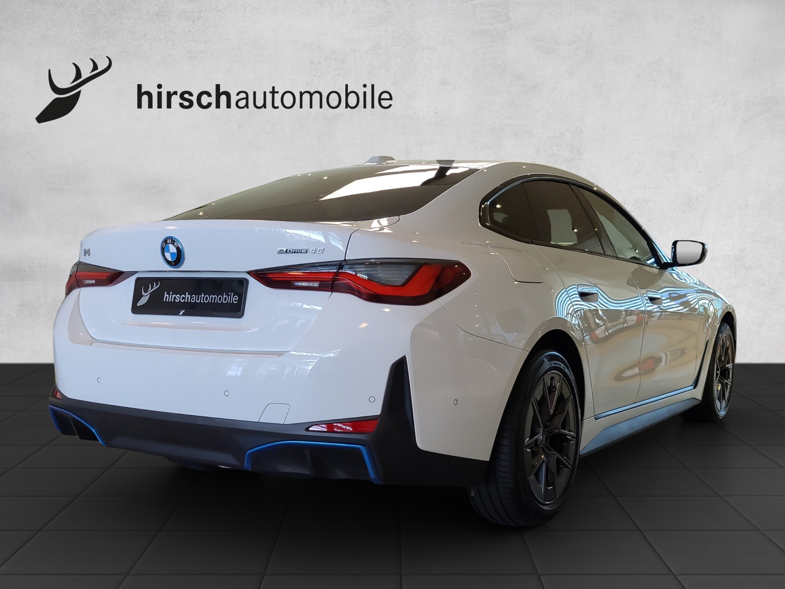 BMW i4 eDrive 40-showroom-element-3