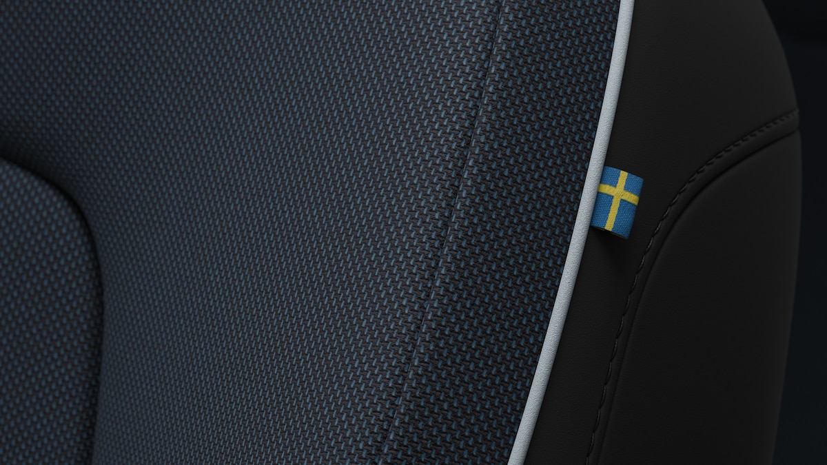 VOLVO EX30 P5 Longe Range XCENTRIC Black Edition-image-12