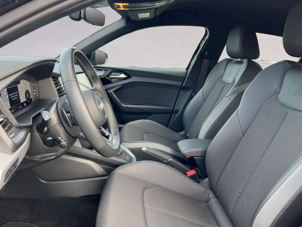 AUDI A1 Sportback 30 TFSI S Line Attraction S-tronic-image-9