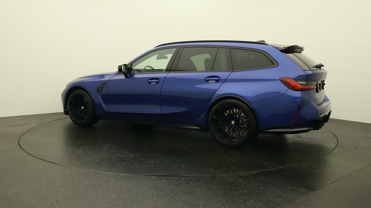 BMW M3 Touring xDrive Competition M-showroom-element-2