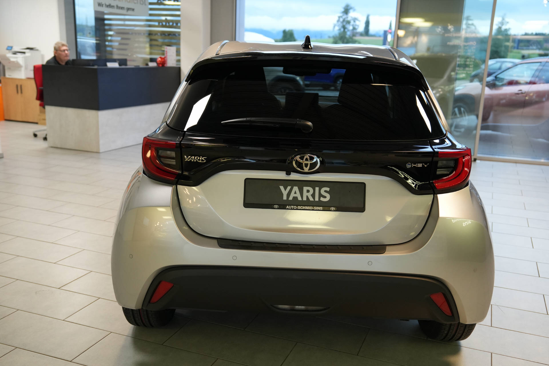TOYOTA Yaris 1.5 VVT-i HSD Trend-showroom-element-3