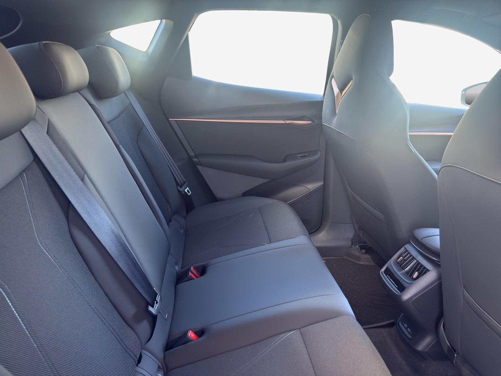 CUPRA Tavascan 77 kWh Edge Prime Edition-image-10