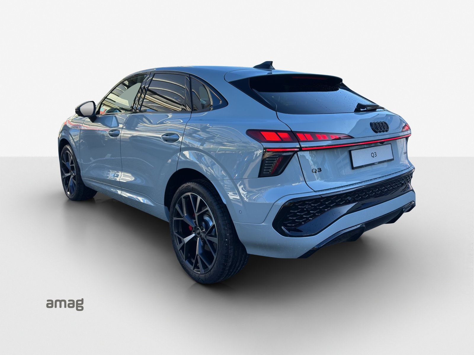 AUDI Q3 Sportback TFSI quattro 195 kW S tronic-showroom-element-2