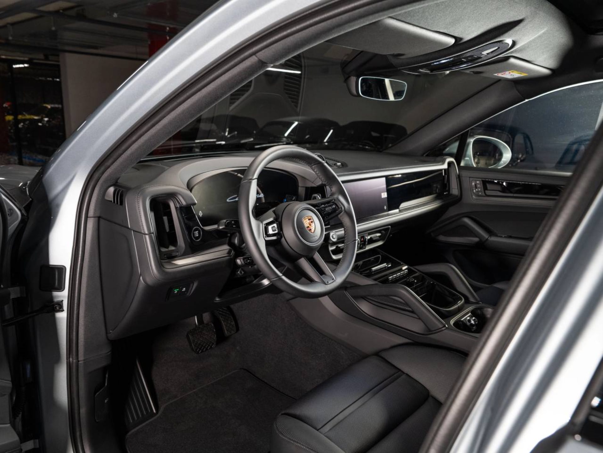 PORSCHE Cayenne E-Hybrid Coupé Black Edition-showroom-element-3