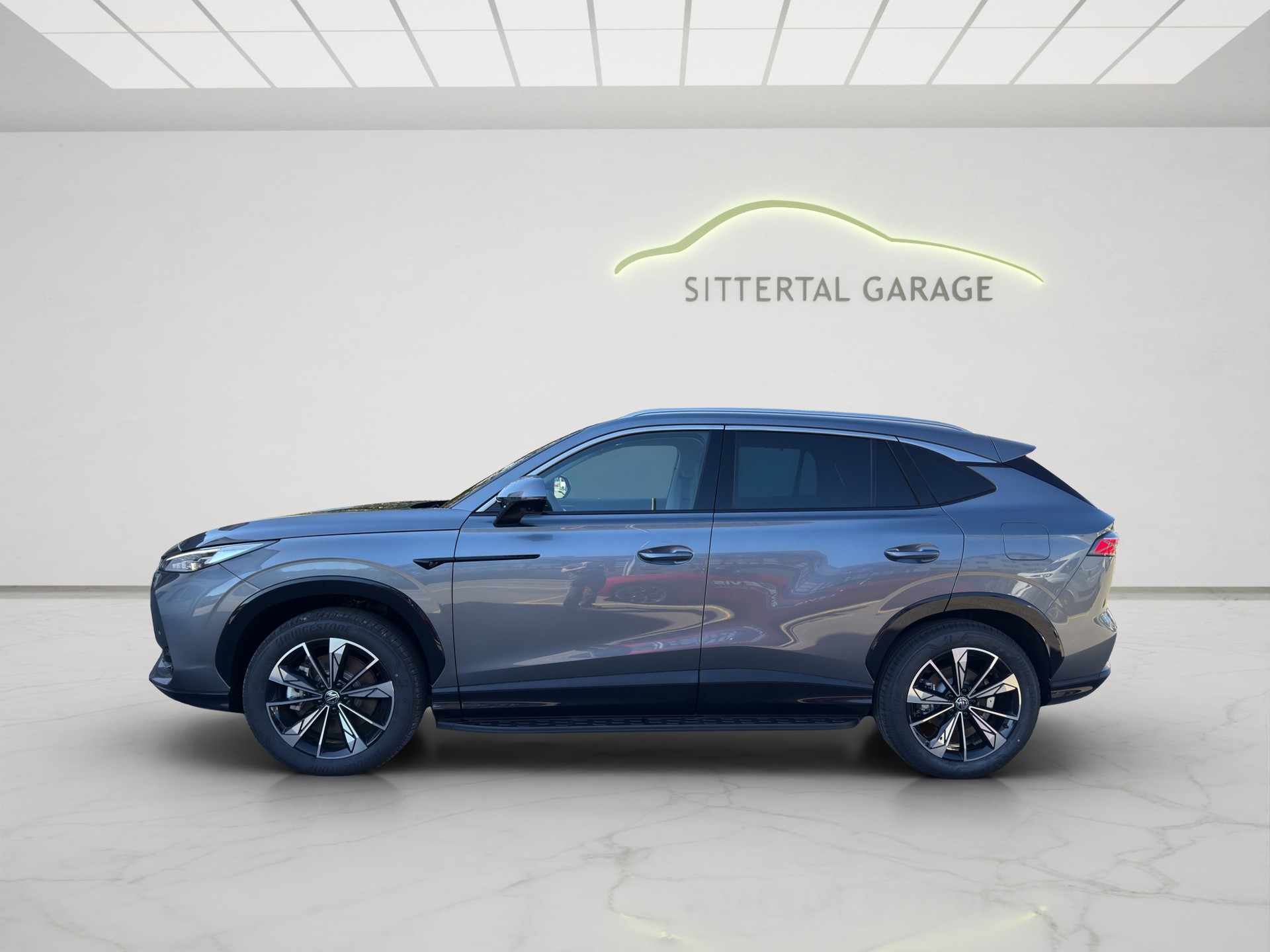 MG HS 1.5 T PHEV Luxury-image-4