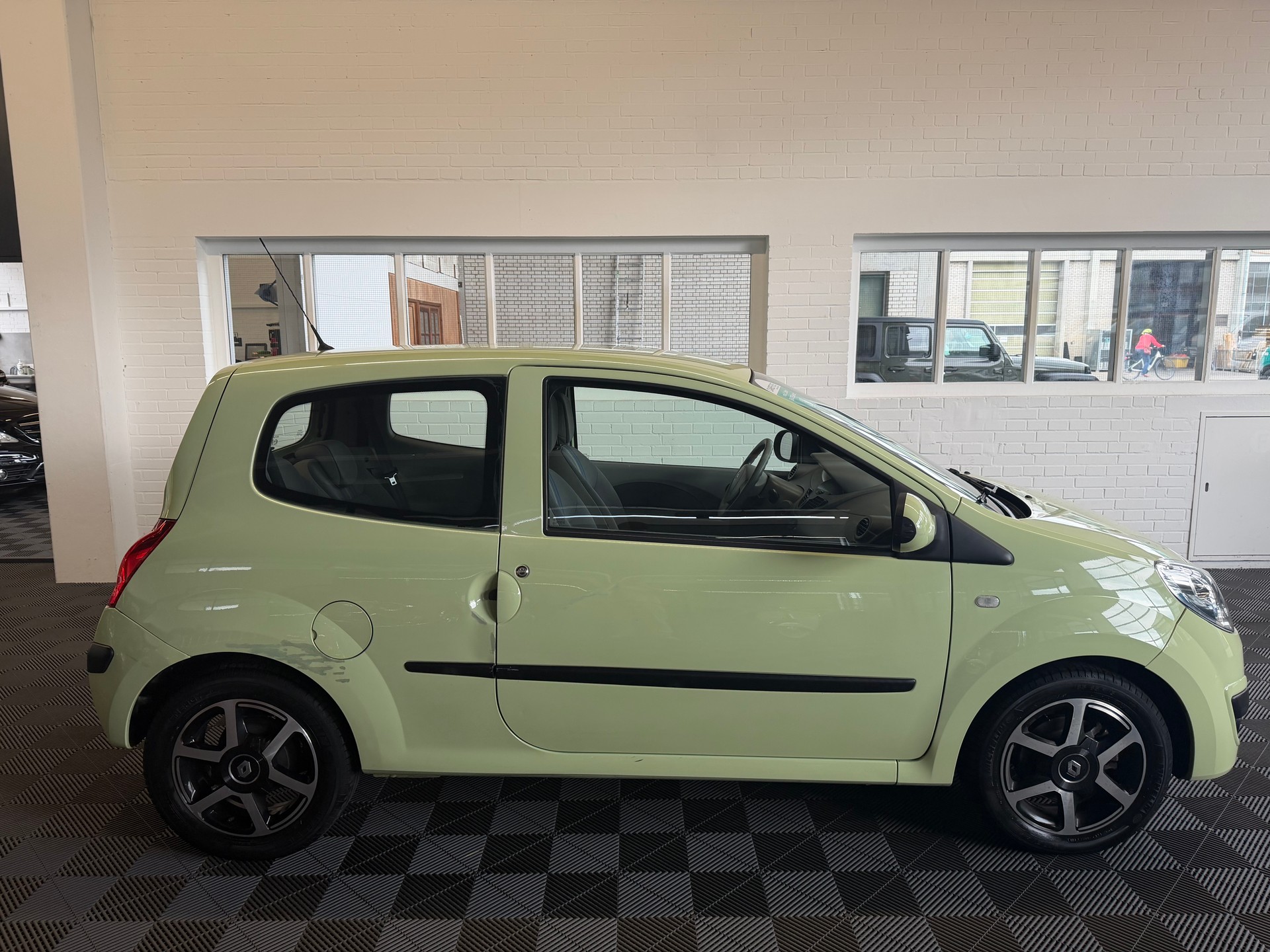 RENAULT Twingo 1.2 Expression-showroom-element-1