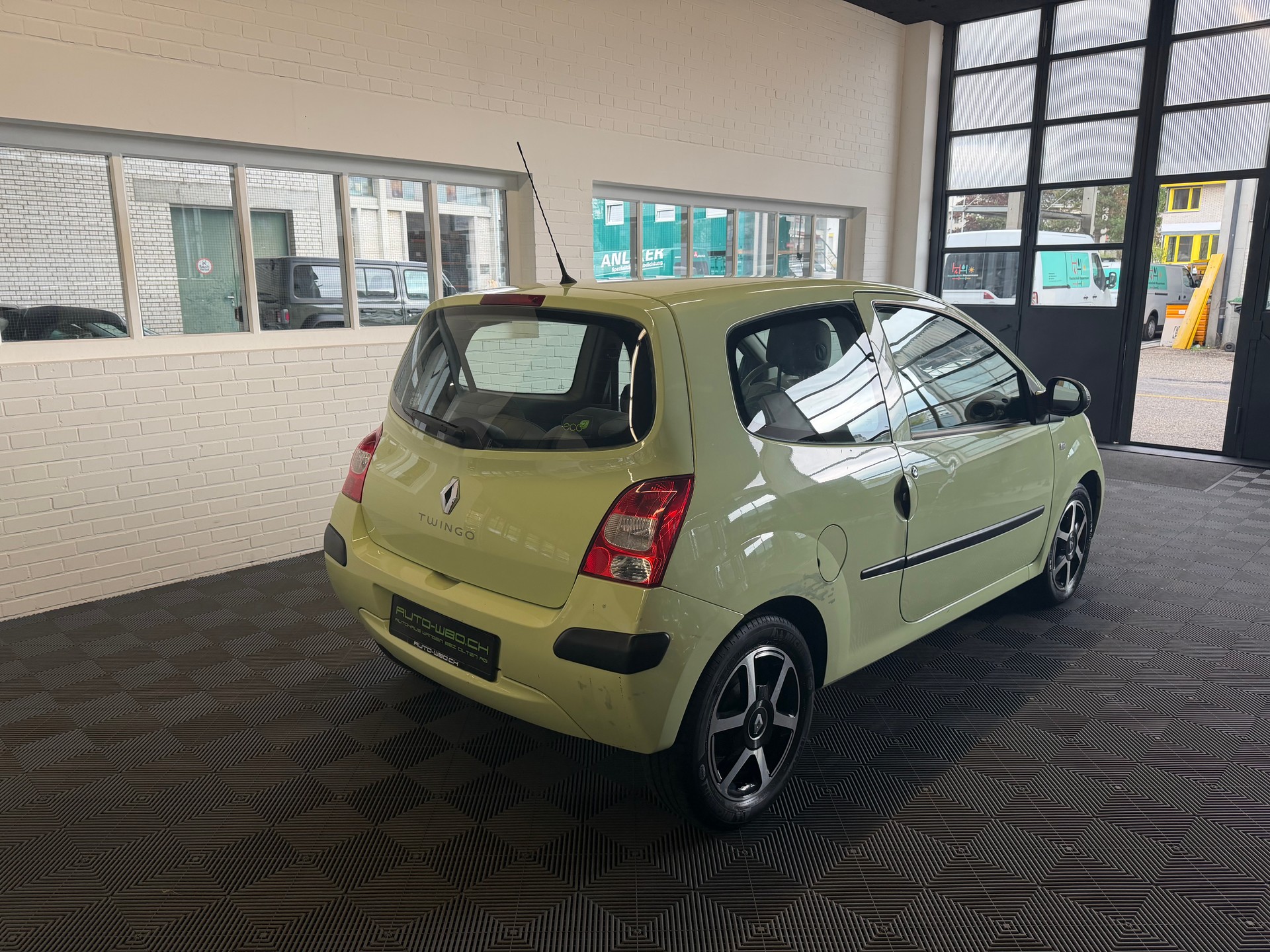 RENAULT Twingo 1.2 Expression-showroom-element-2