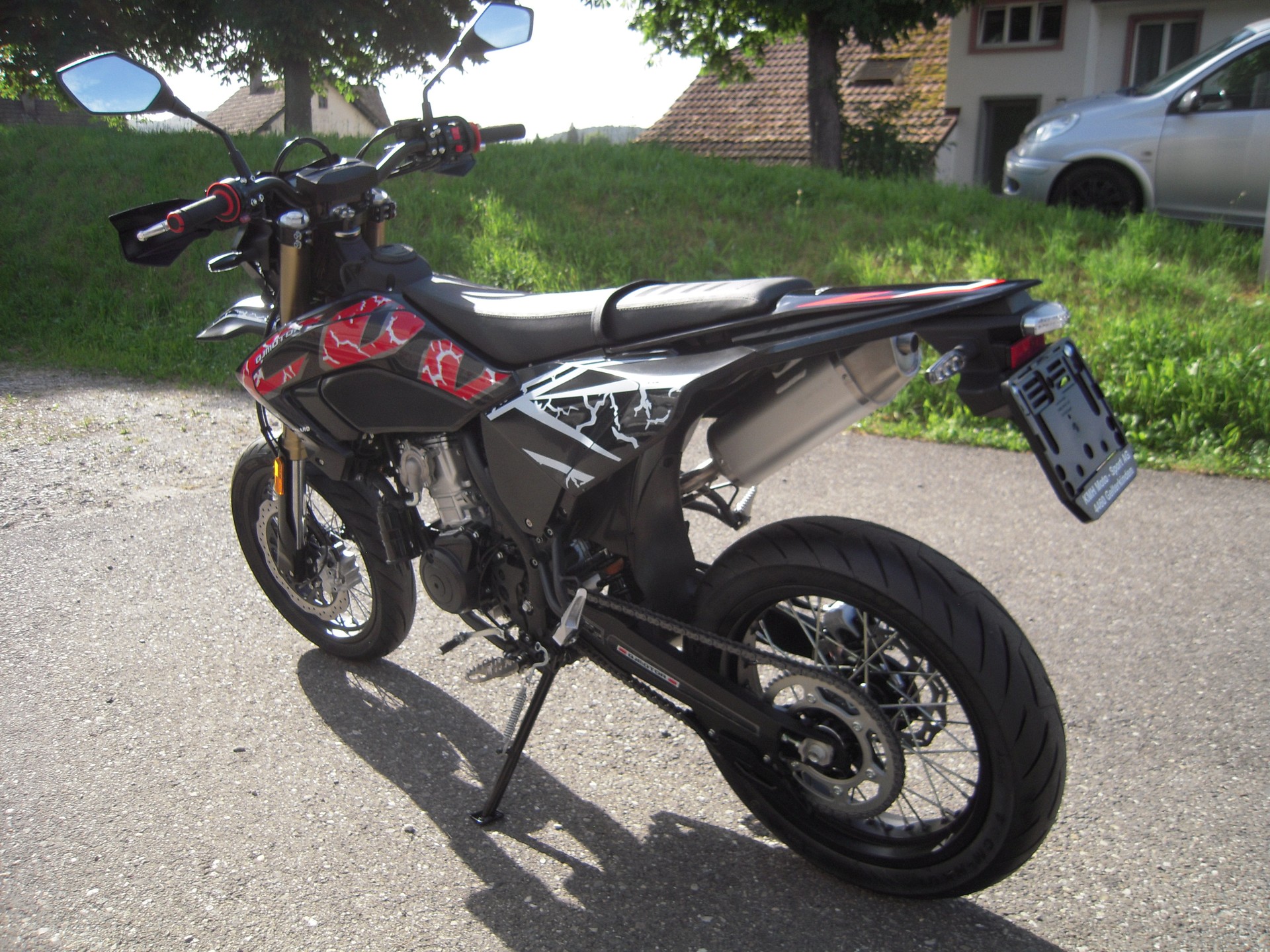 QJ Cov 125-image-3