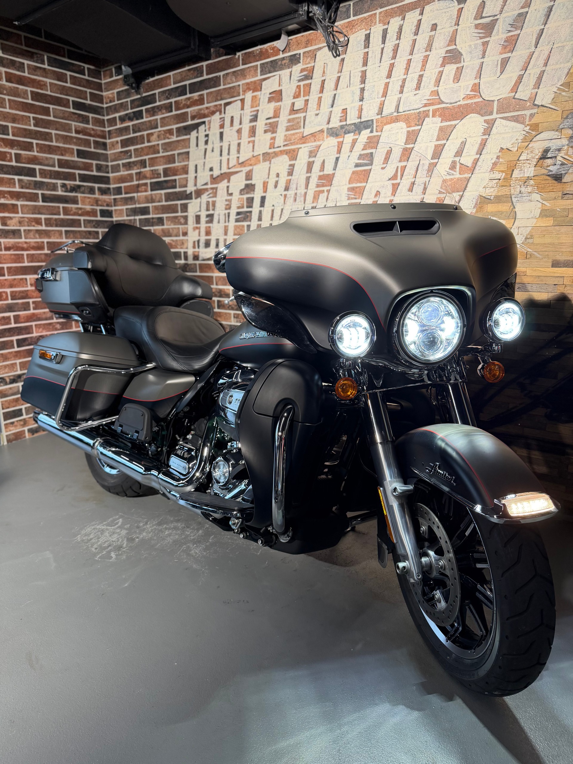HARLEY-DAVIDSON FLHTK Electra Glide Ultra Limited 114-image-10