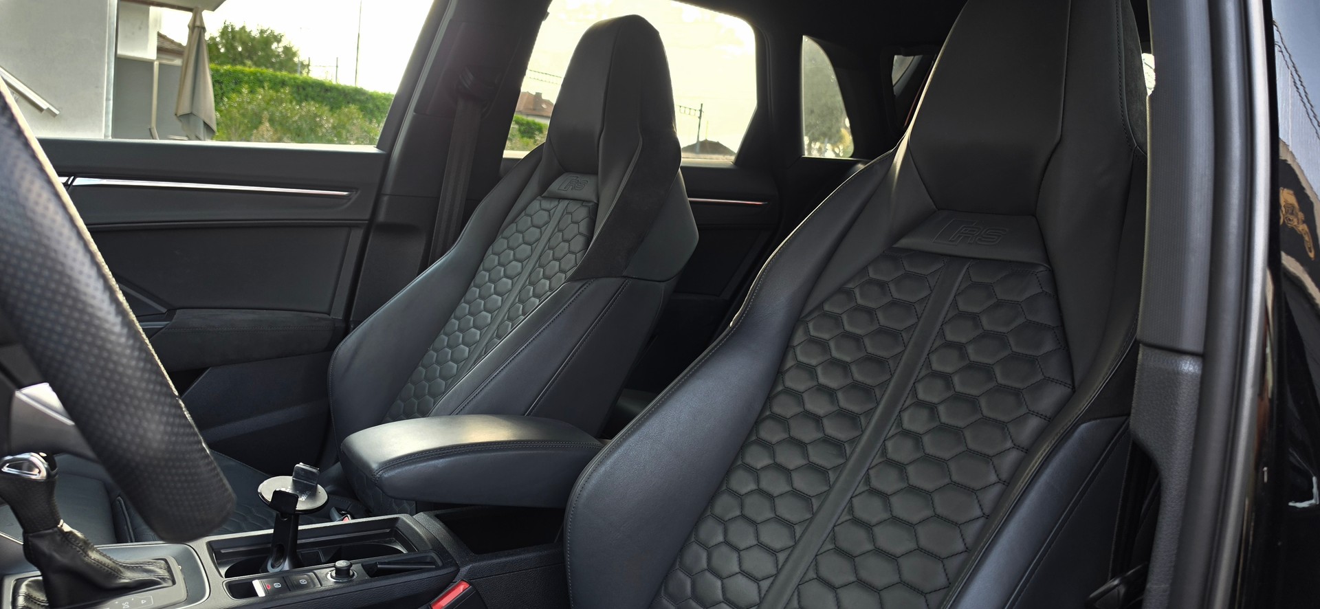 AUDI RSQ3 2.5 TFSI quattro S tronic 400 ch | Pano | Carbone | Full Black-image-17