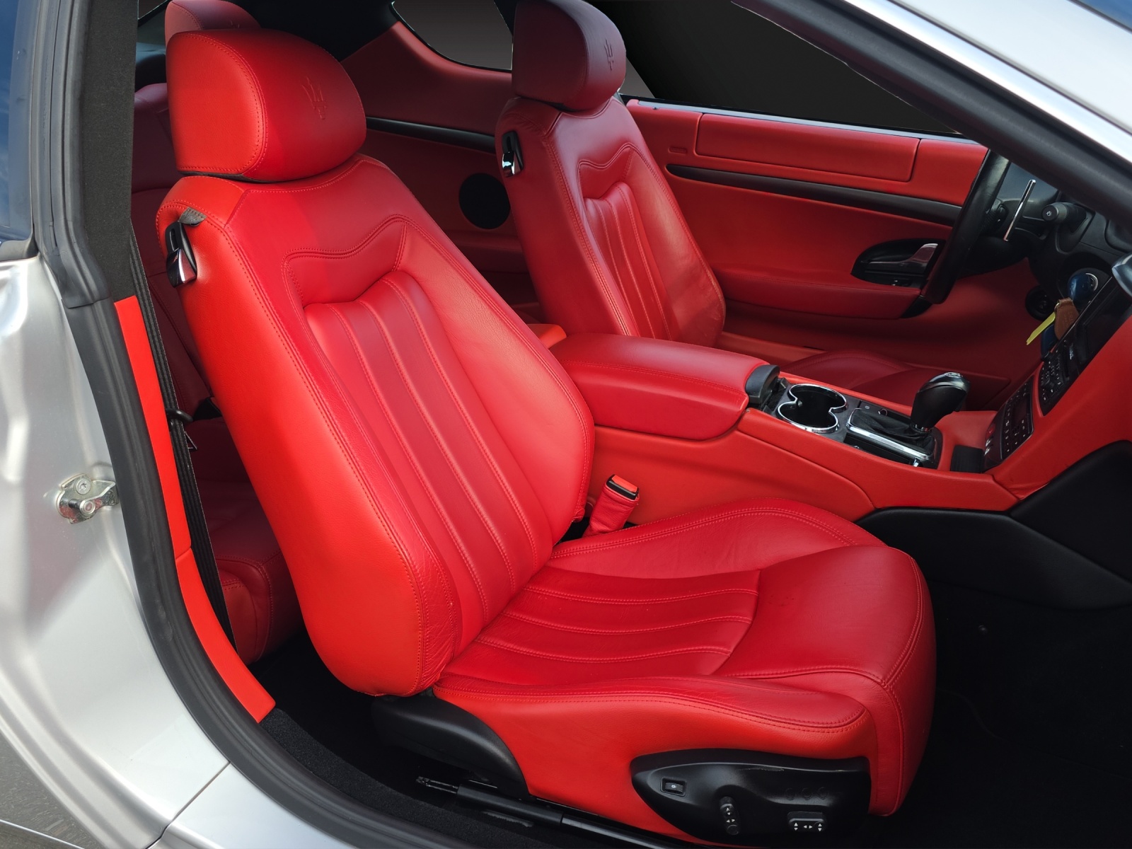 MASERATI GranTurismo Automatica-image-15