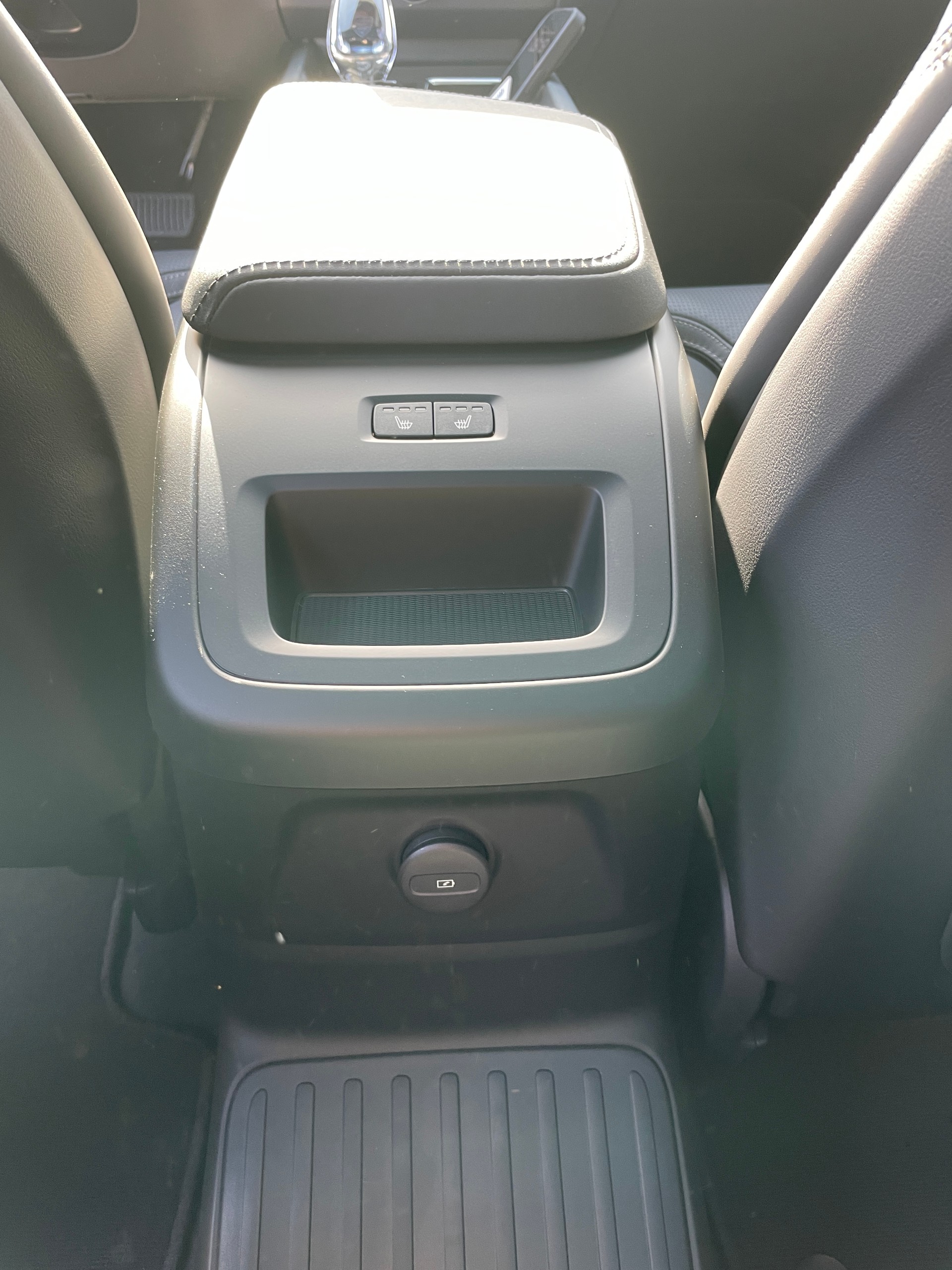 VOLVO XC60 T6 eAWD PluginHybrid Black Edition Geartronic-image-21