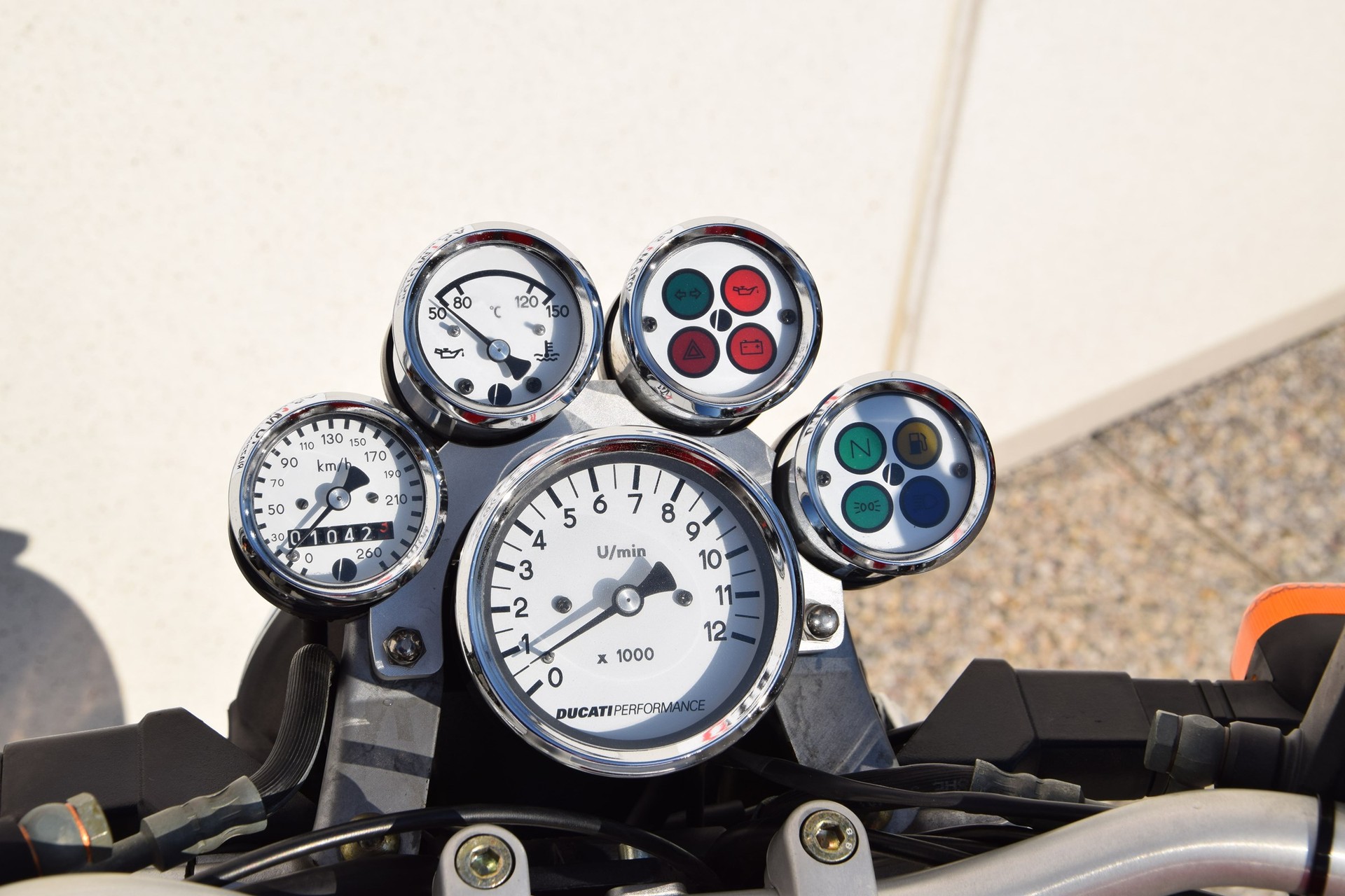 DUCATI Monster 900-image-10