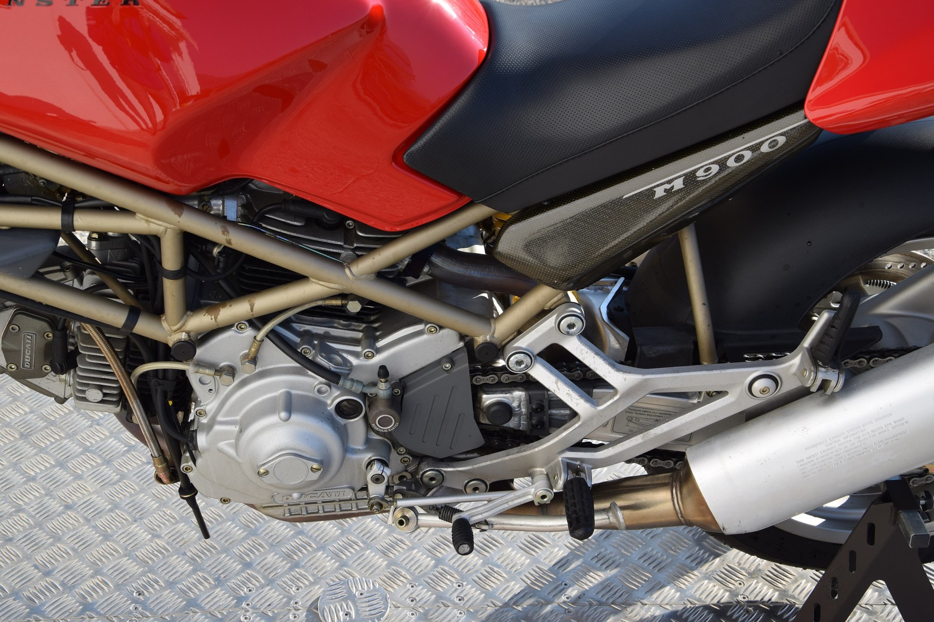DUCATI Monster 900-image-7