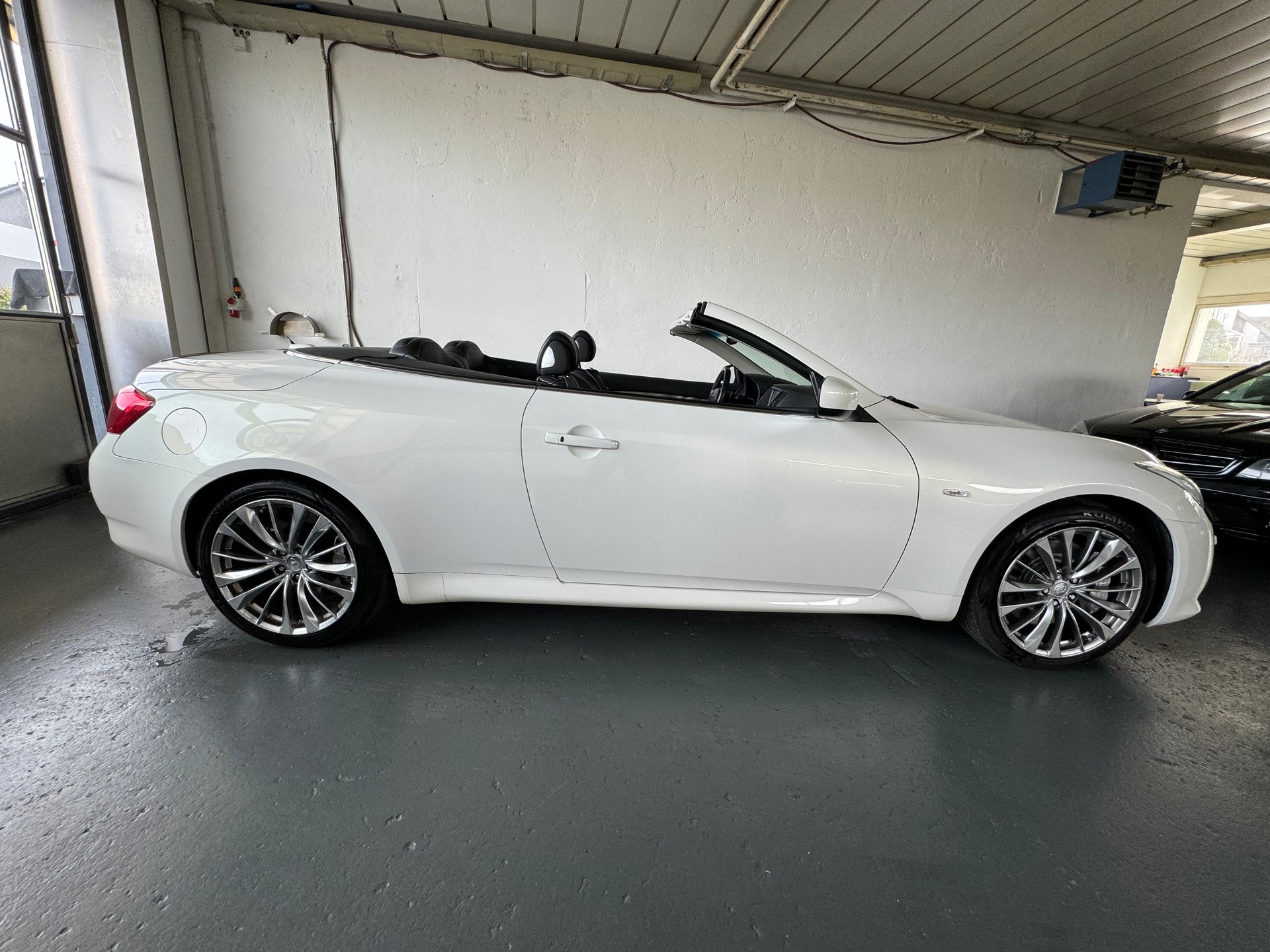 INFINITI G37 Cabrio GT Premium Automatic-image-10