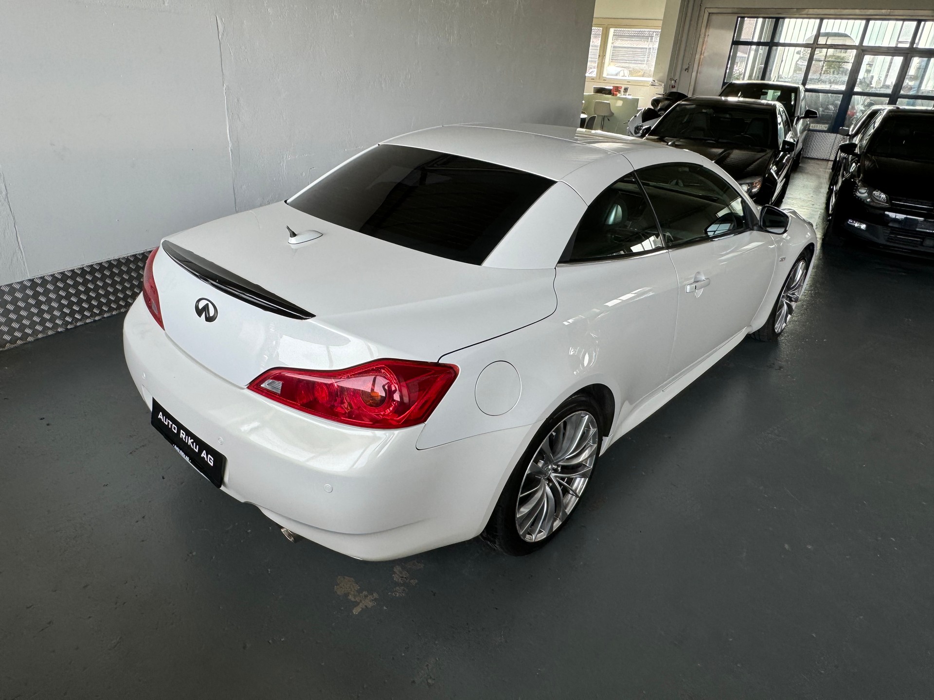INFINITI G37 Cabrio GT Premium Automatic-image-13