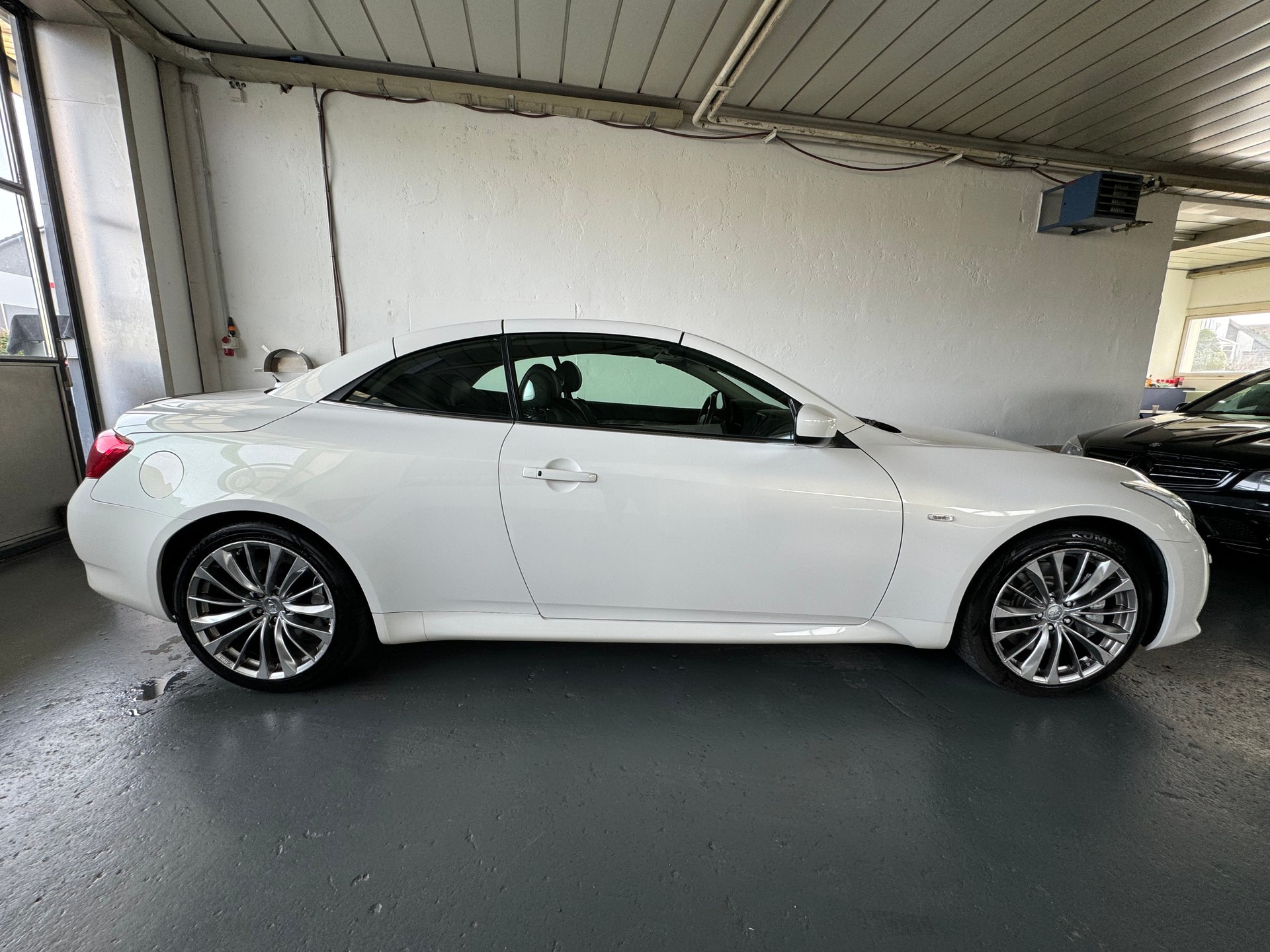 INFINITI G37 Cabrio GT Premium Automatic-image-11