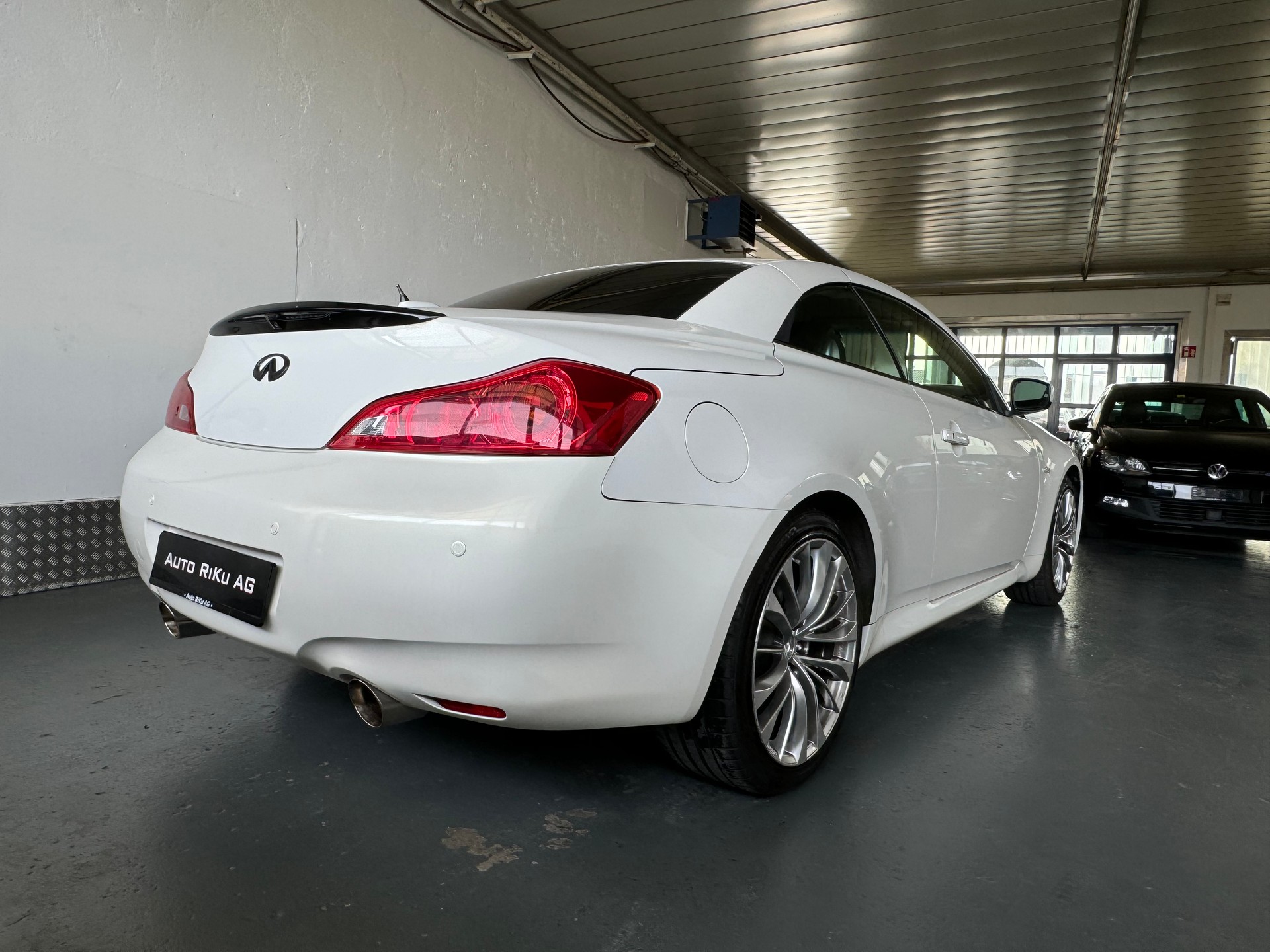 INFINITI G37 Cabrio GT Premium Automatic-image-15