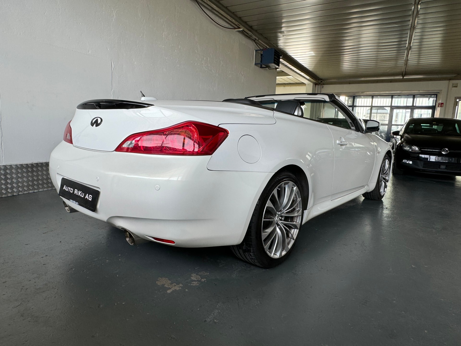 INFINITI G37 Cabrio GT Premium Automatic-image-14