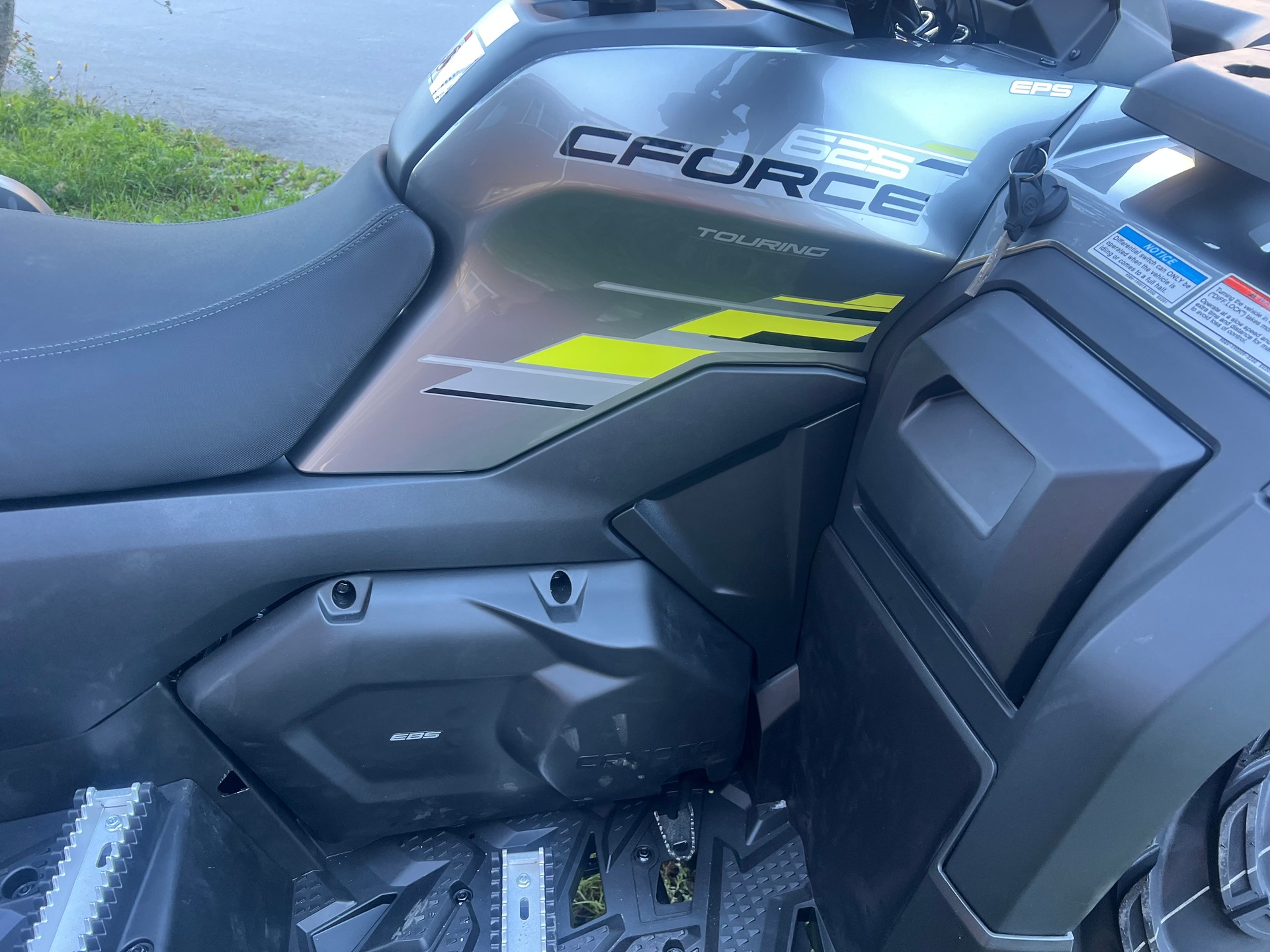 CF MOTO Cforce 625 L-image-3