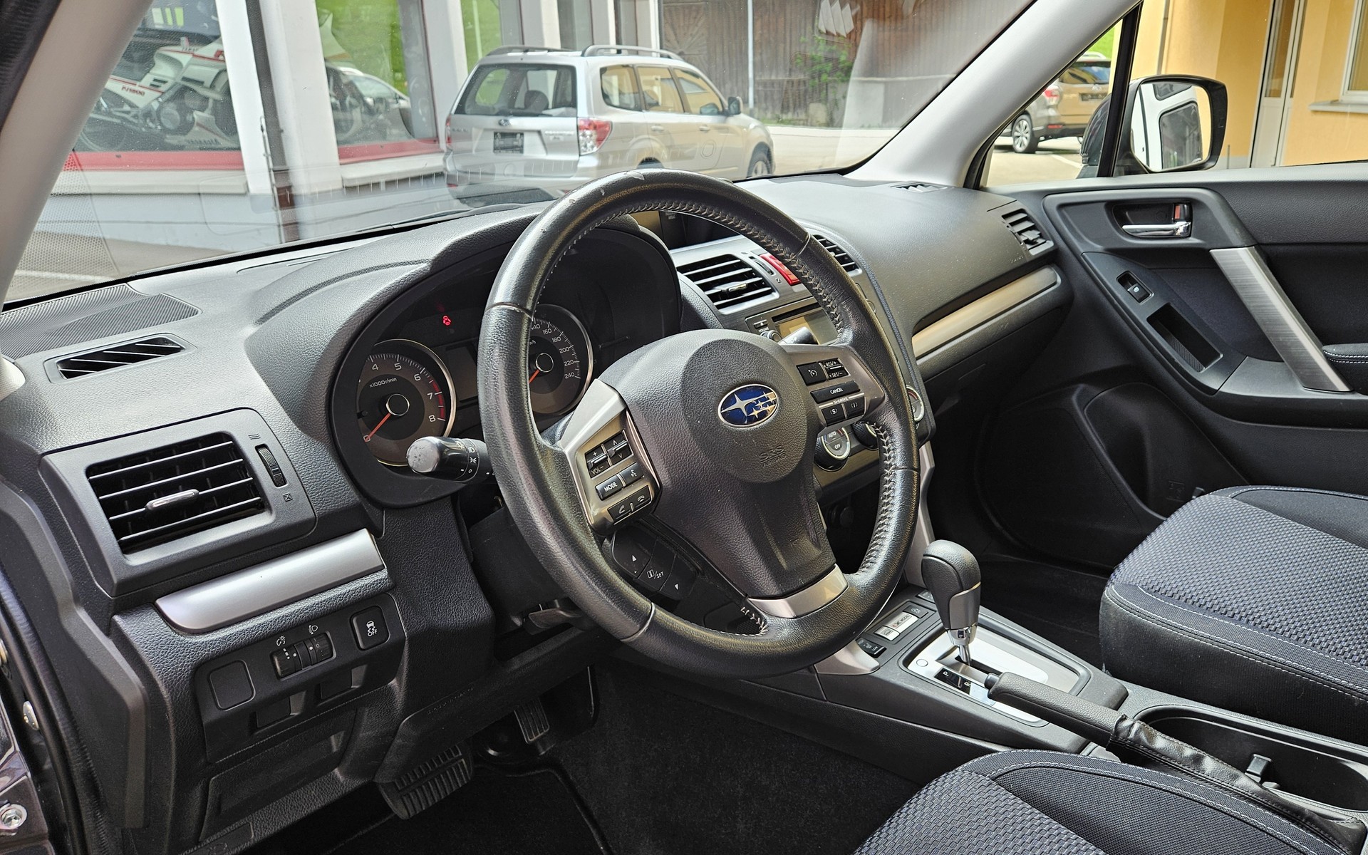 SUBARU Forester 2.0i Advantage Lineartronic-showroom-element-2