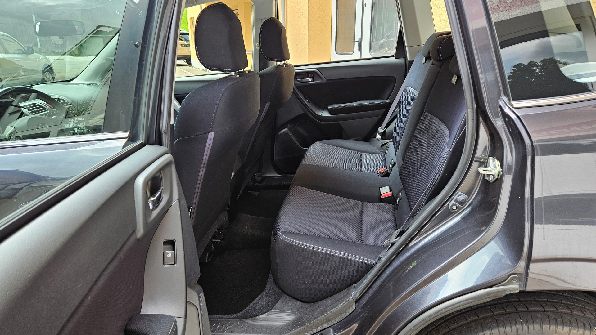 SUBARU Forester 2.0i Advantage Lineartronic-image-9