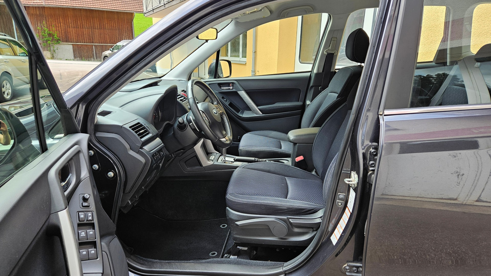 SUBARU Forester 2.0i Advantage Lineartronic-image-7
