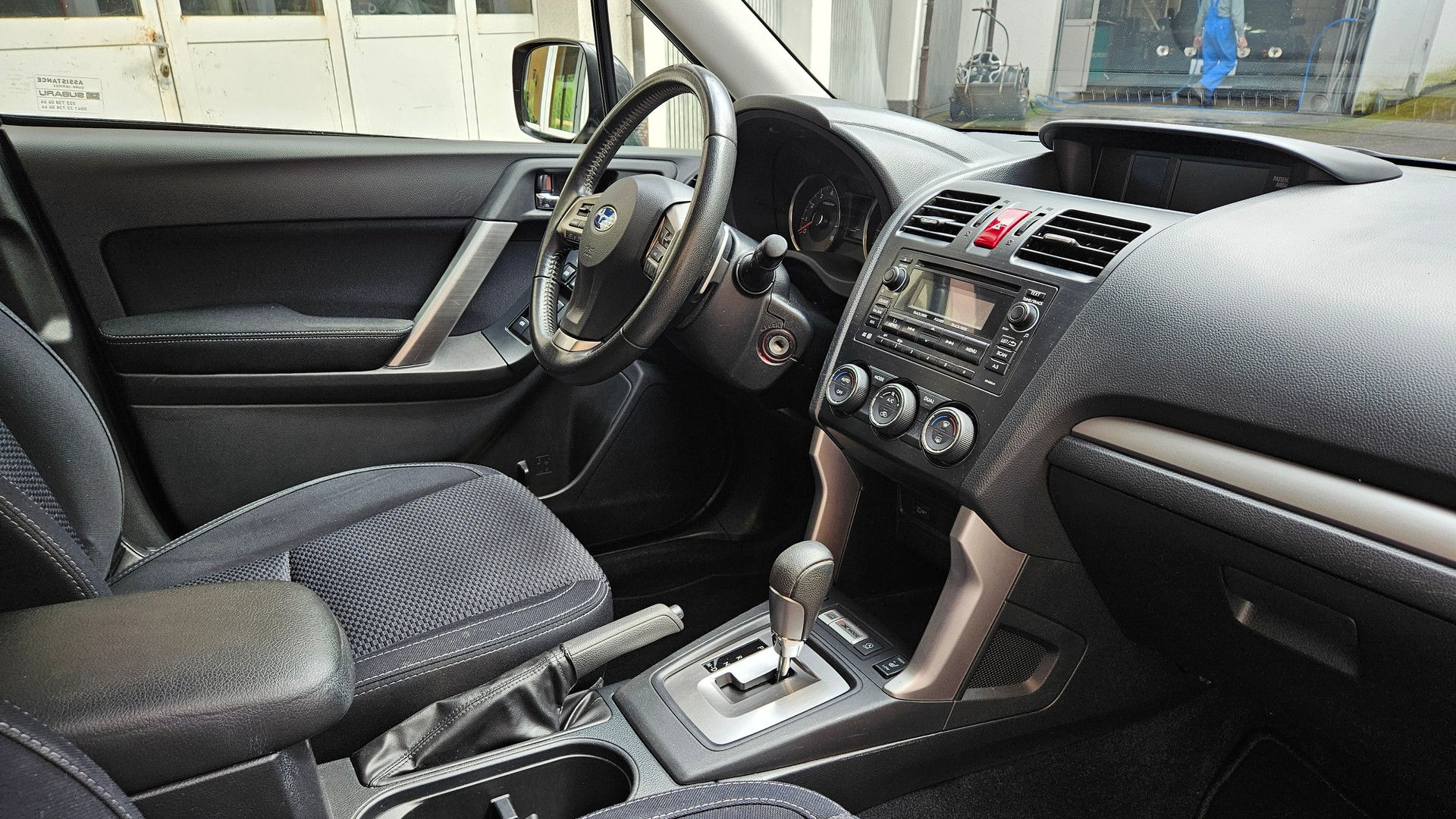 SUBARU Forester 2.0i Advantage Lineartronic-image-13