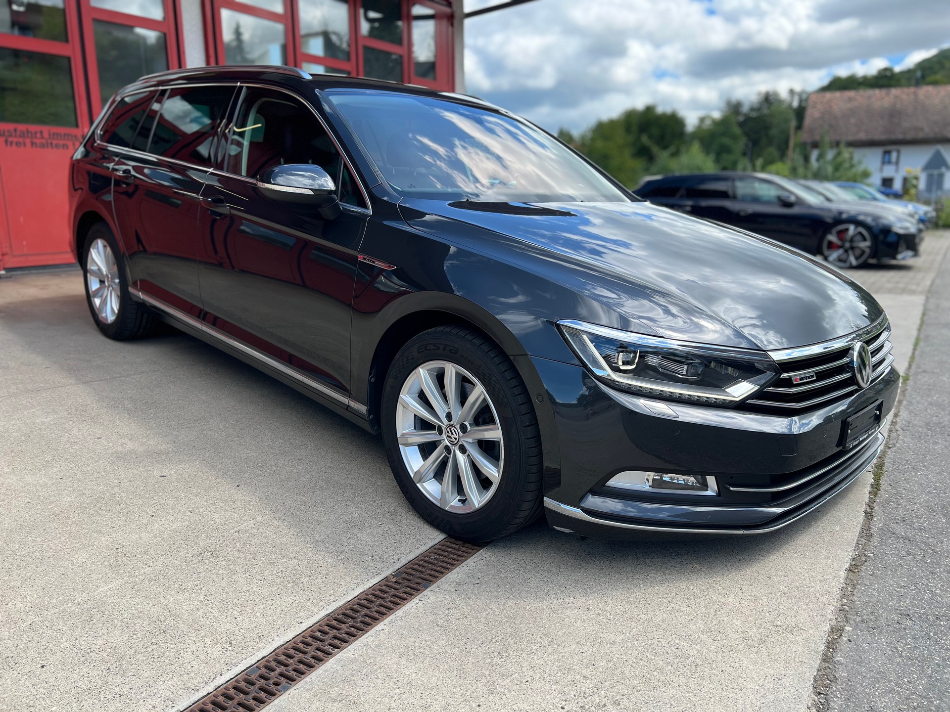 VW Passat Variant 2.0 TDI BMT Highline DSG 4Motion-image-6
