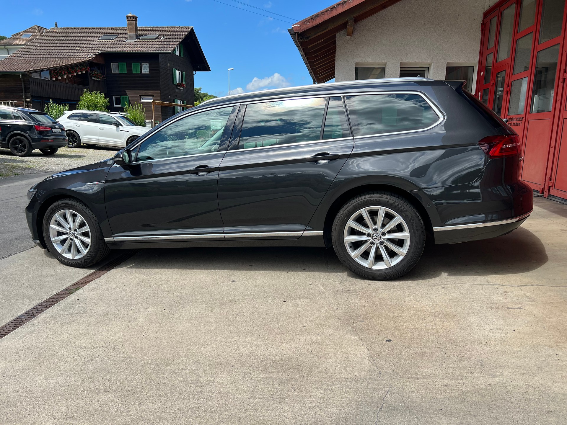 VW Passat Variant 2.0 TDI BMT Highline DSG 4Motion-showroom-element-2