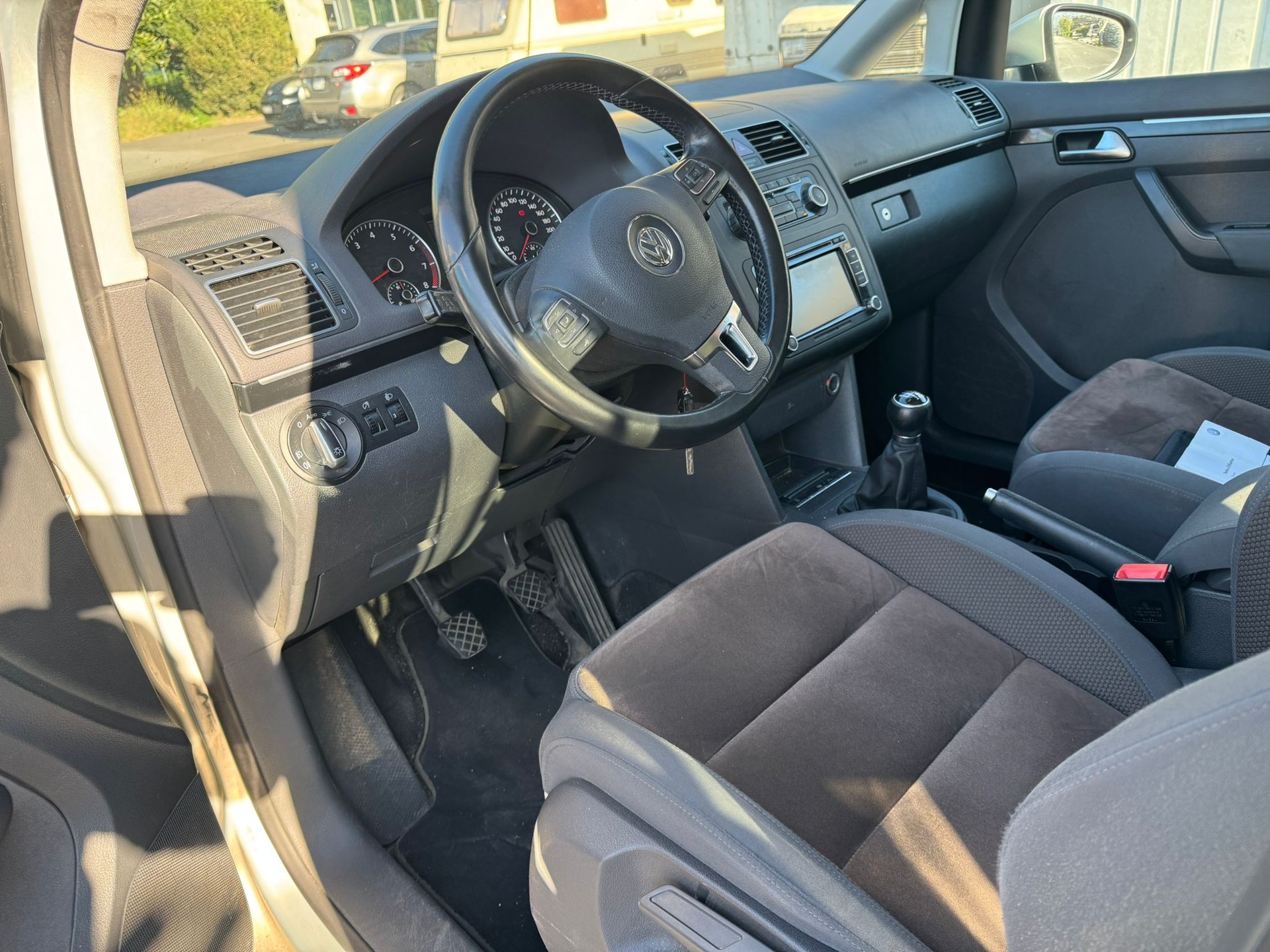 VW Touran 1.4 TSI Highline-image-8