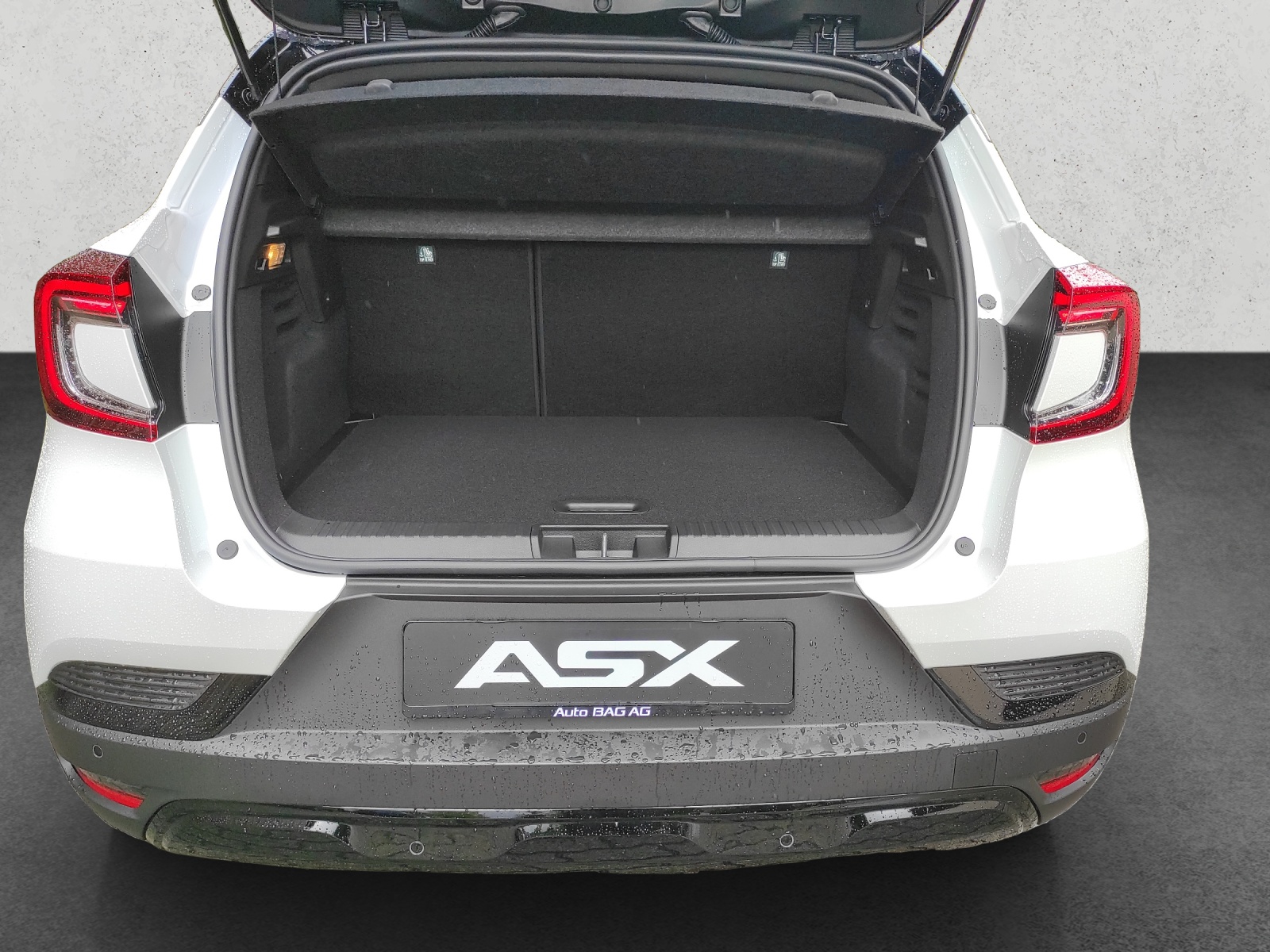 MITSUBISHI ASX 1.8 HEV Instyle-image-12