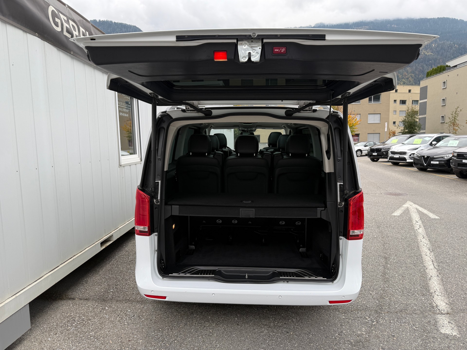 MERCEDES-BENZ V 250 d Avantgarde lang 4Matic 7G-Tronic * 8 PLÄTZE*PANORMA*AHK*LEDER*4X4-image-6