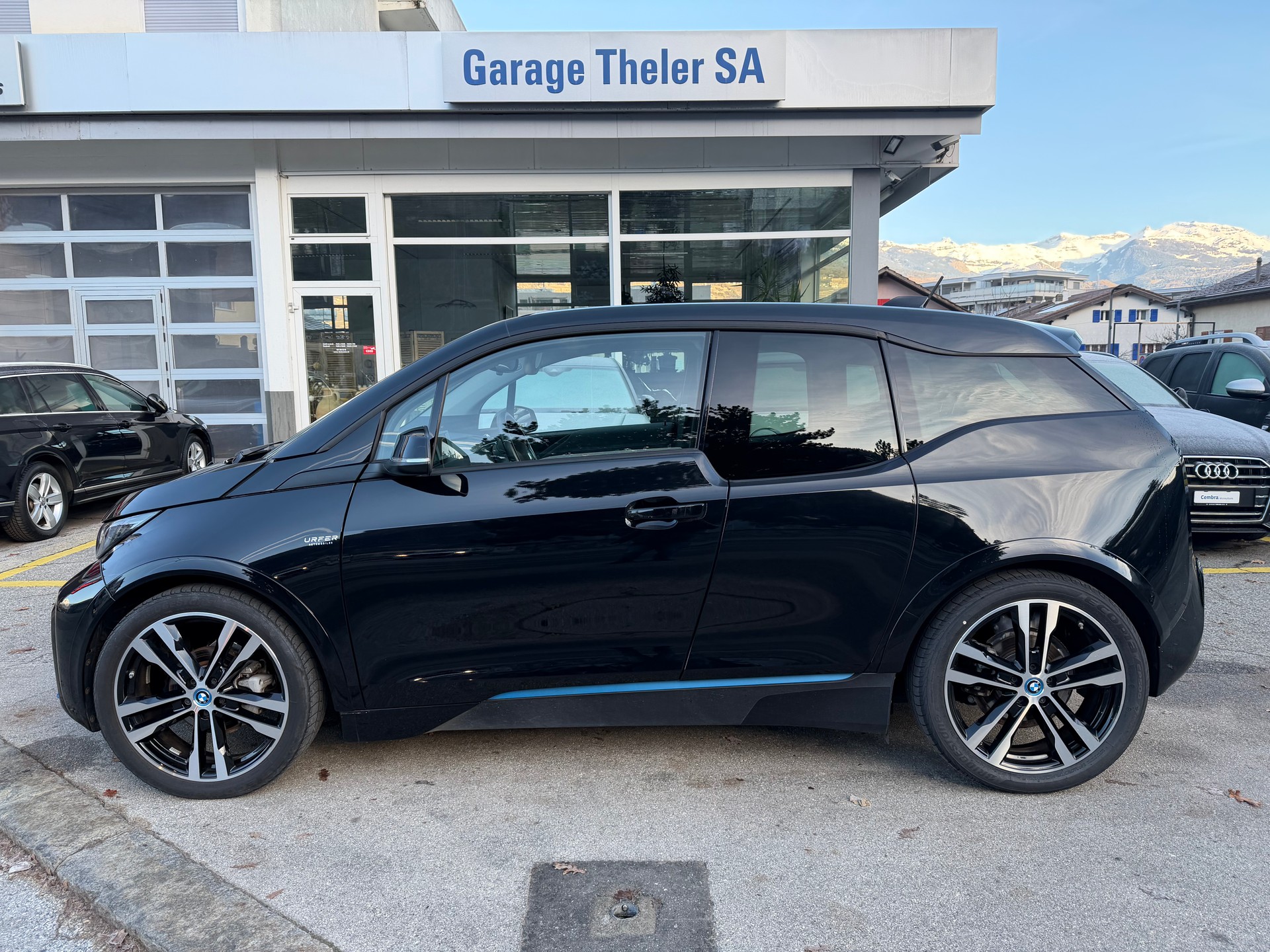 BMW i3s (120Ah) Fleet Edition-showroom-element-3