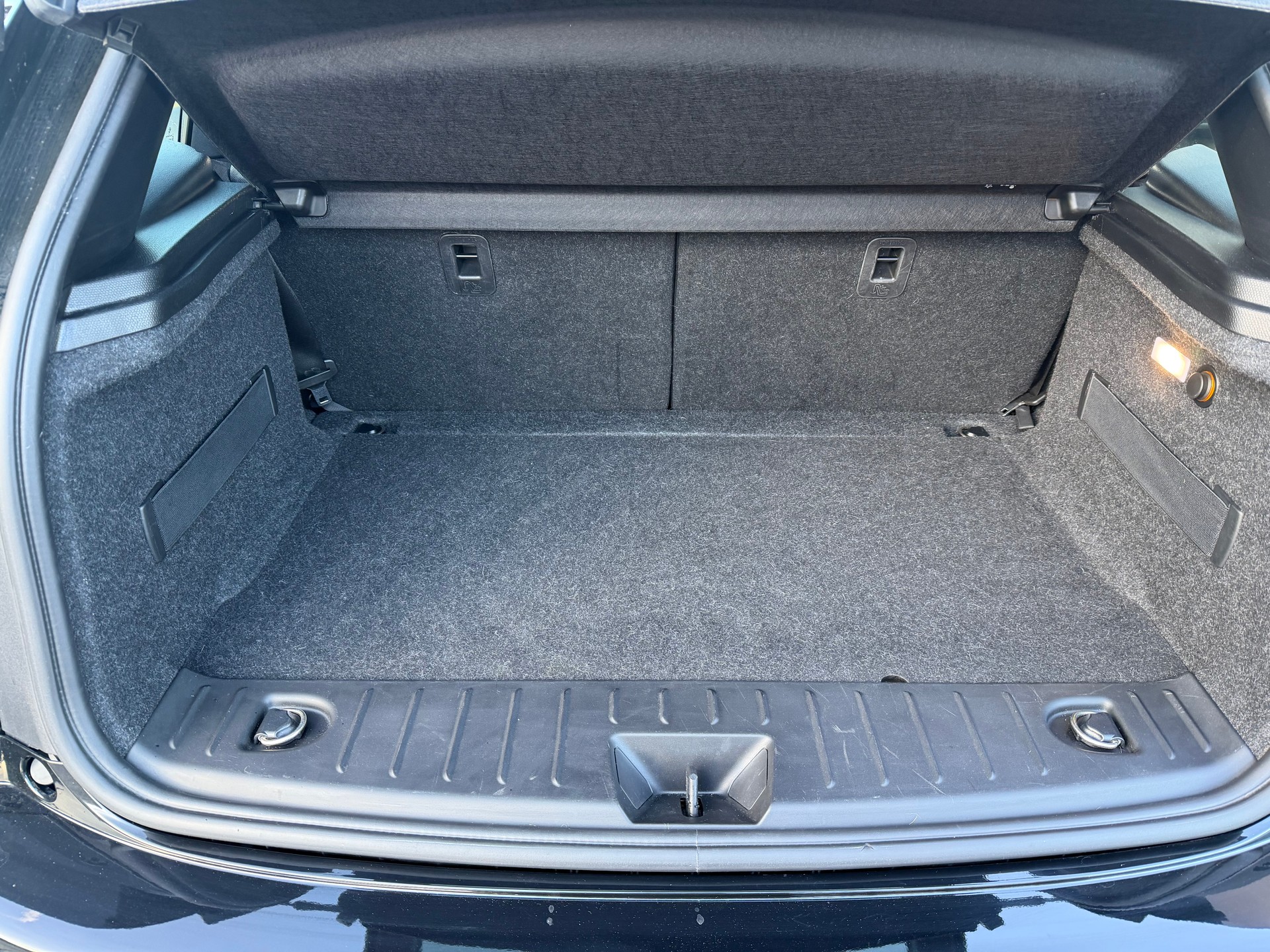 BMW i3s (120Ah) Fleet Edition-image-22