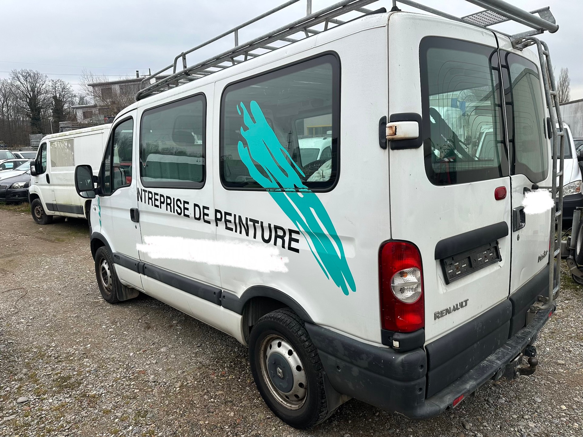 RENAULT Master T33 2.5dCi L1H1-image-1