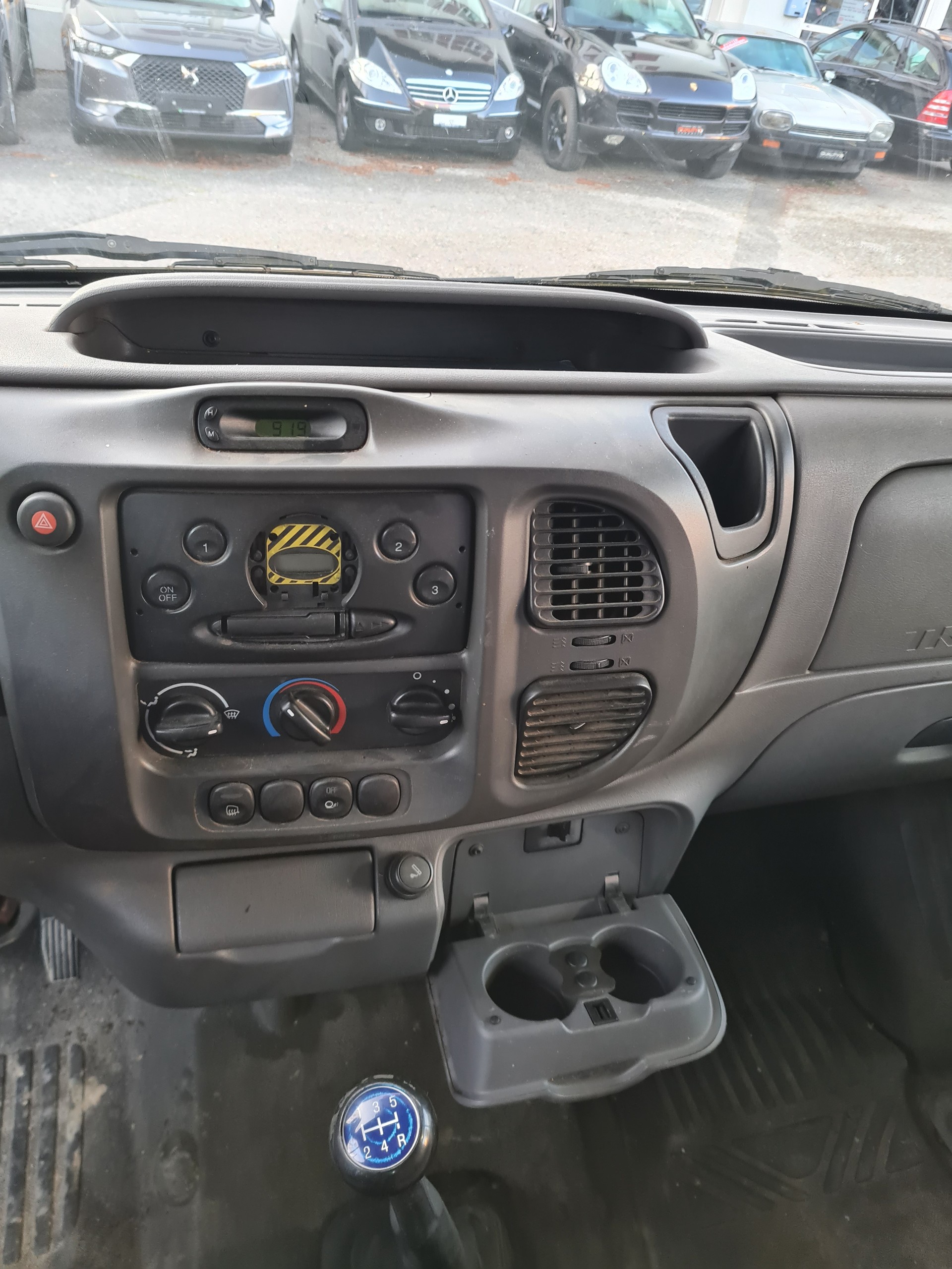 FORD Transit 2.4-image-10