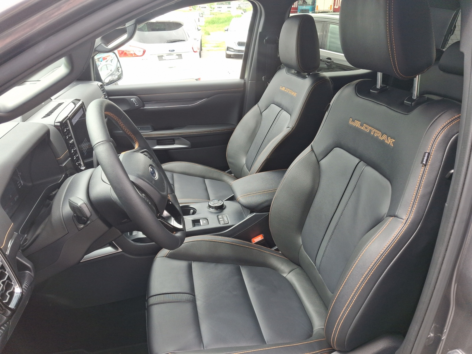 FORD Ranger Wildtrak 3.0 Diesel Eco Blue e-4WD Automat-image-4
