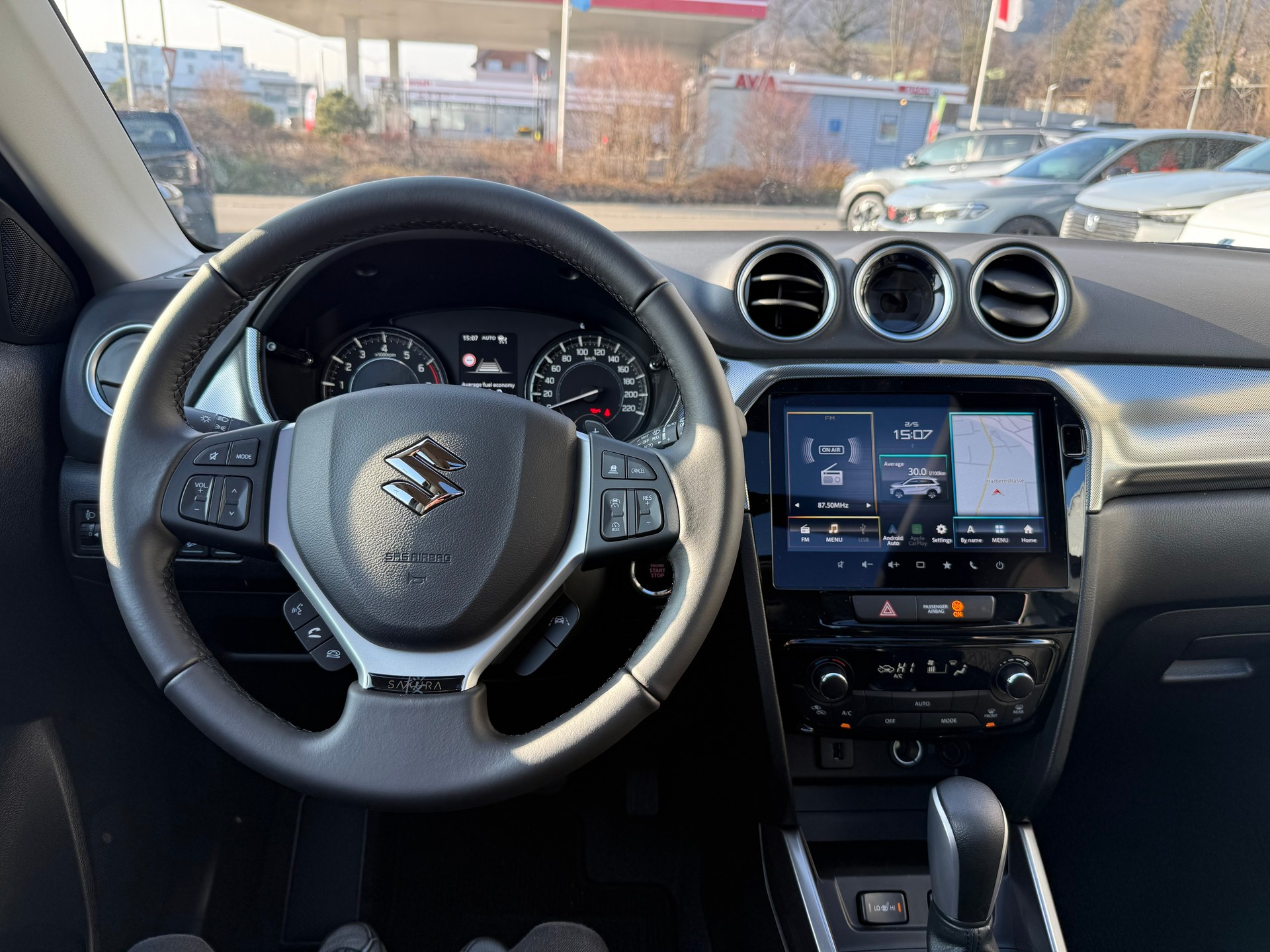 SUZUKI Vitara 1.4 Boosterjet Sakura Top 4x4 Hybrid Automatic-image-9
