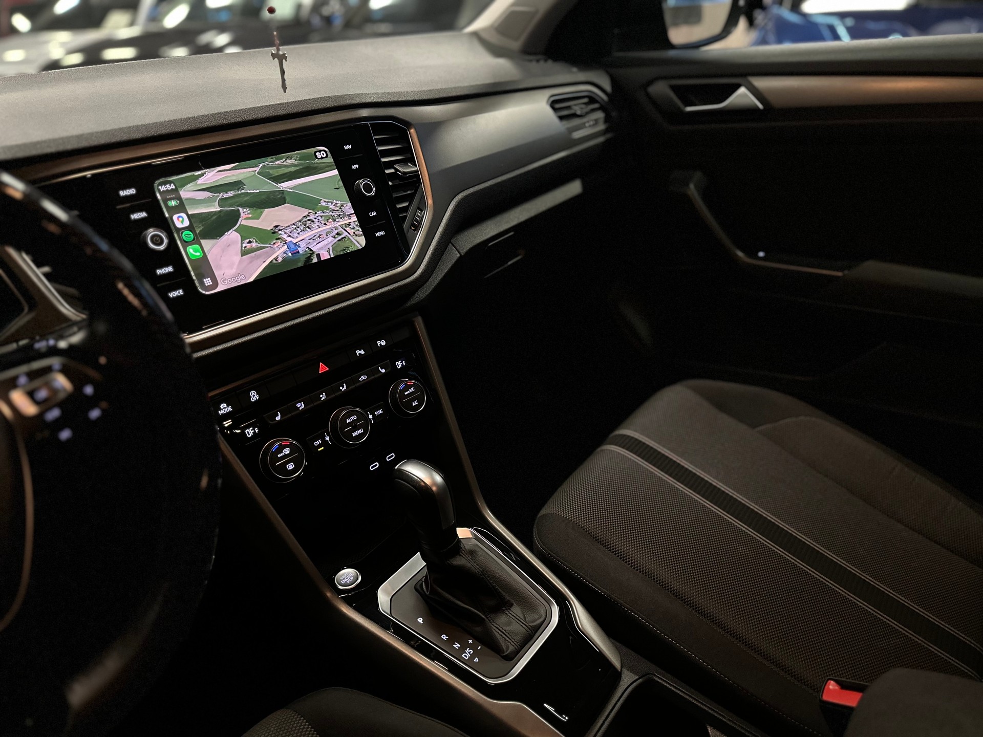 VW T-Roc 1.5 TSI EVO Advance Selection DSG-image-12
